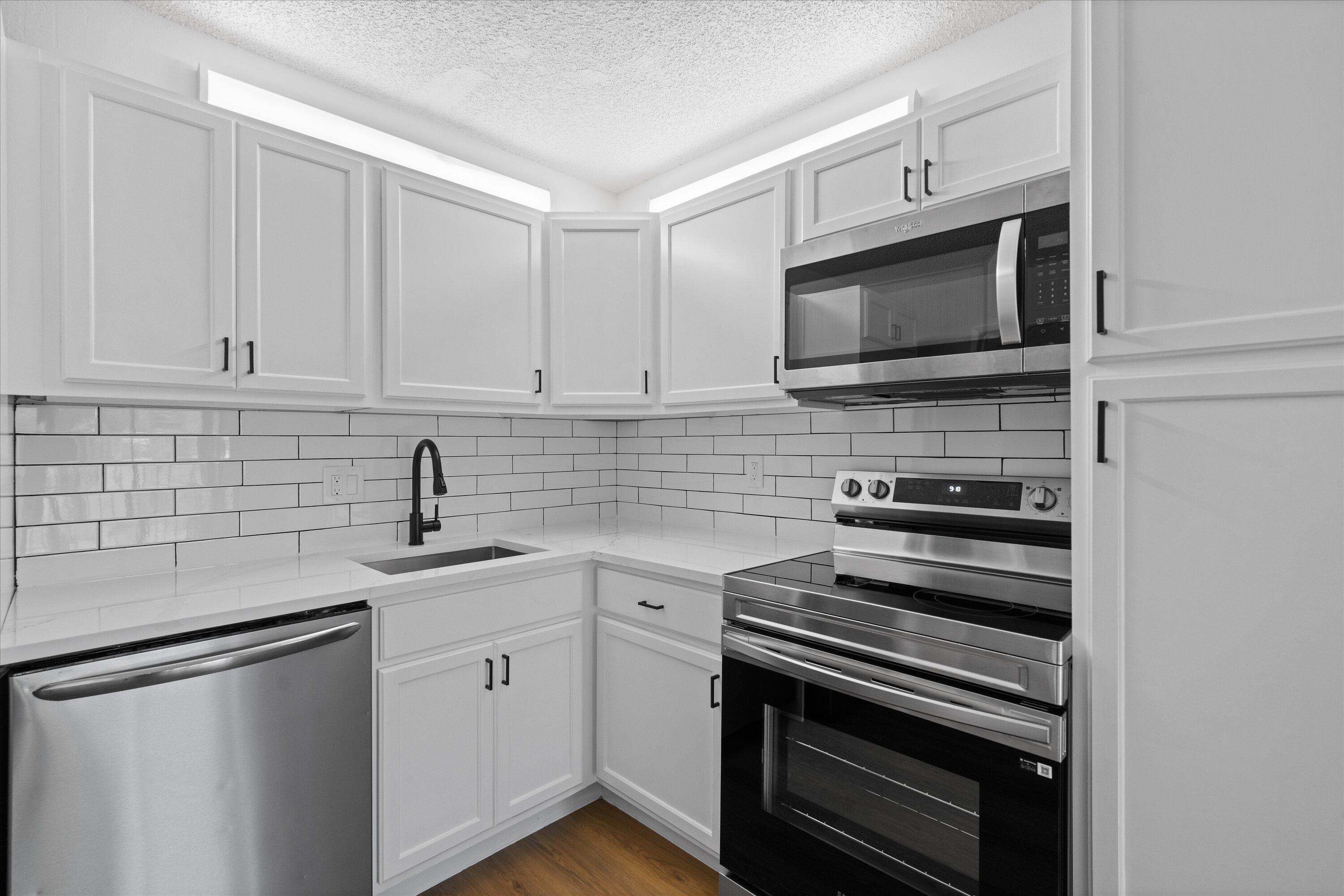 PALM CLUB VILLAGE II CONDO - Residential