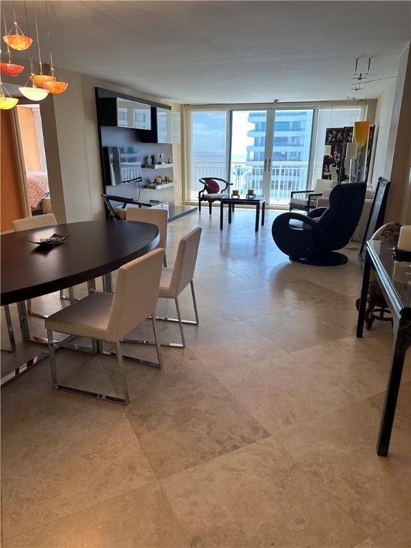 BARCLAY CONDO - Residential