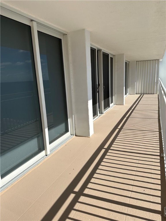 BARCLAY CONDO - Residential