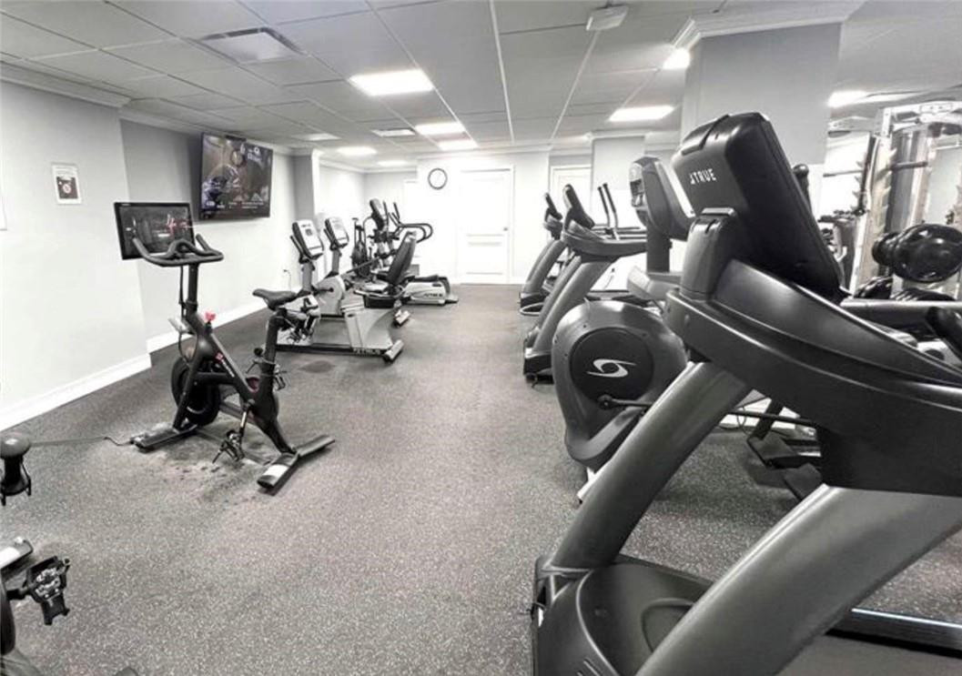 BARCLAY CONDO - Residential