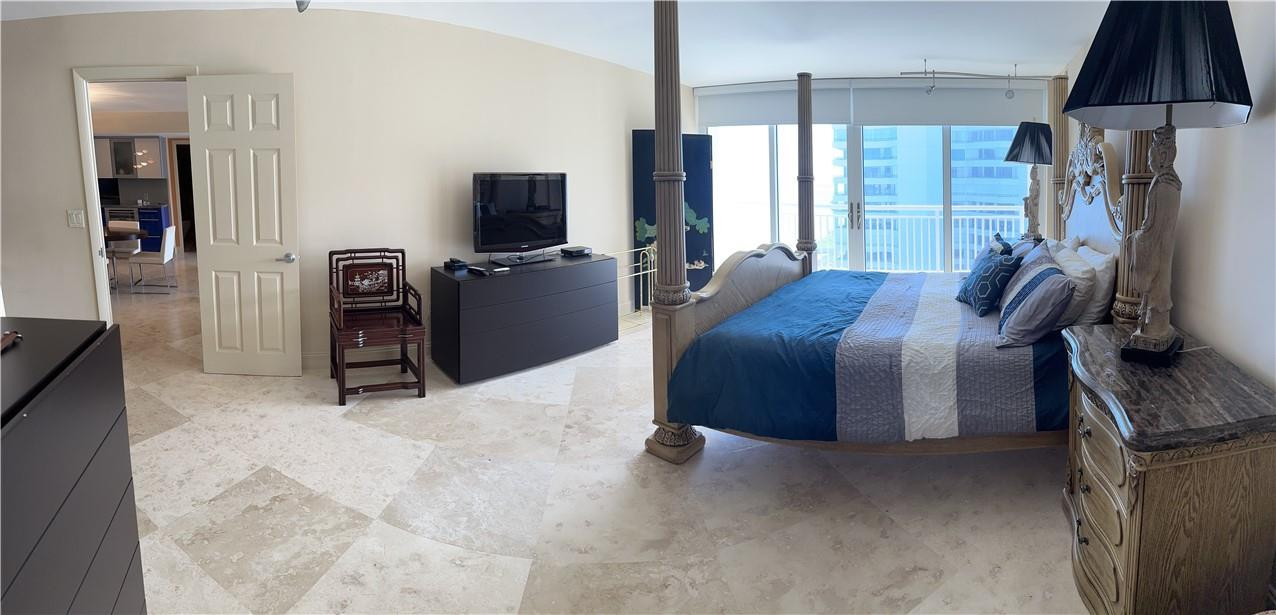 BARCLAY CONDO - Residential