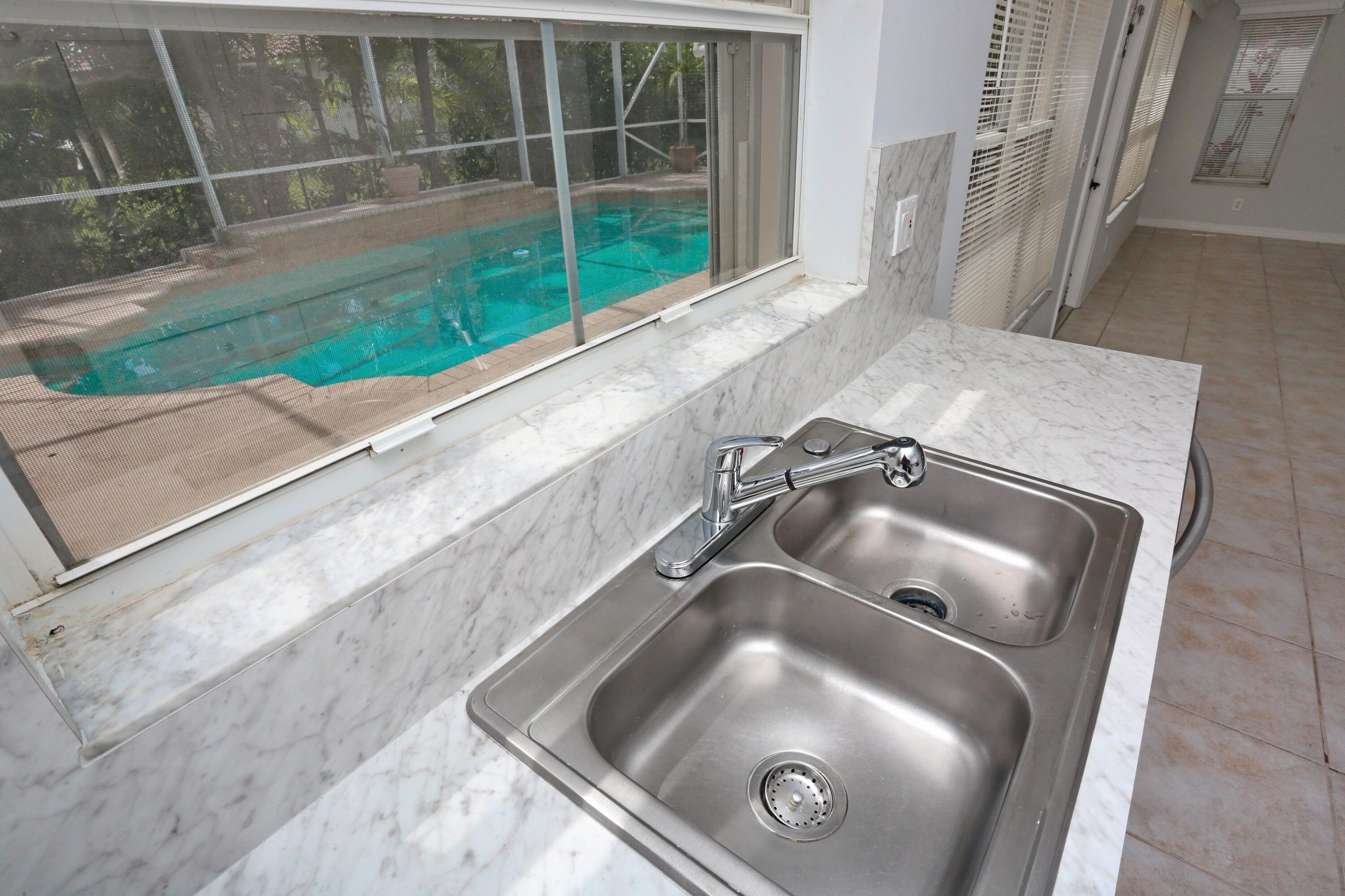 WYNDHAM LAKES CENTRAL - Residential