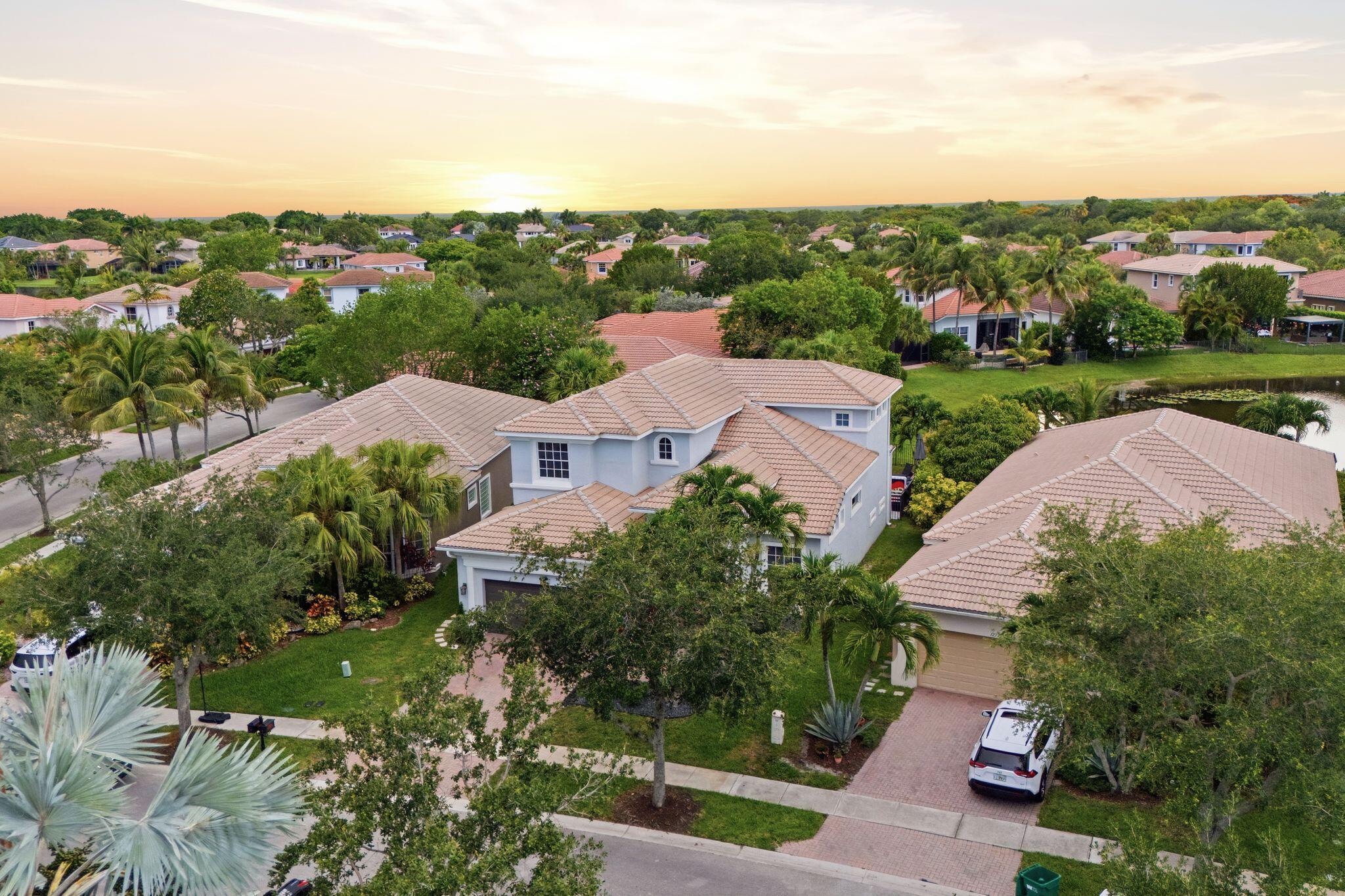 HERON BAY CENTRAL - Residential