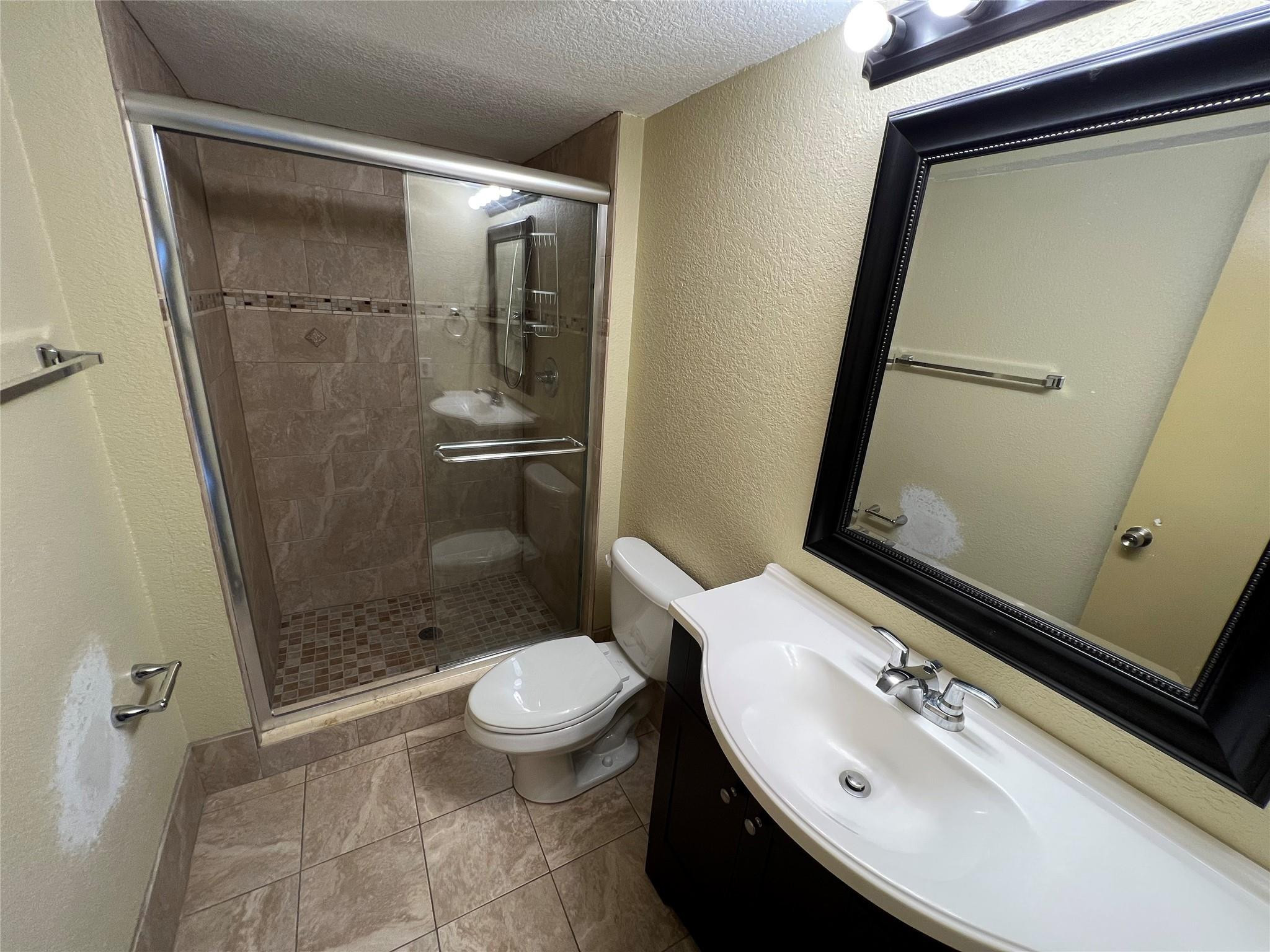VILLAS AT MEADOW LAKES CONDO - Residential Lease