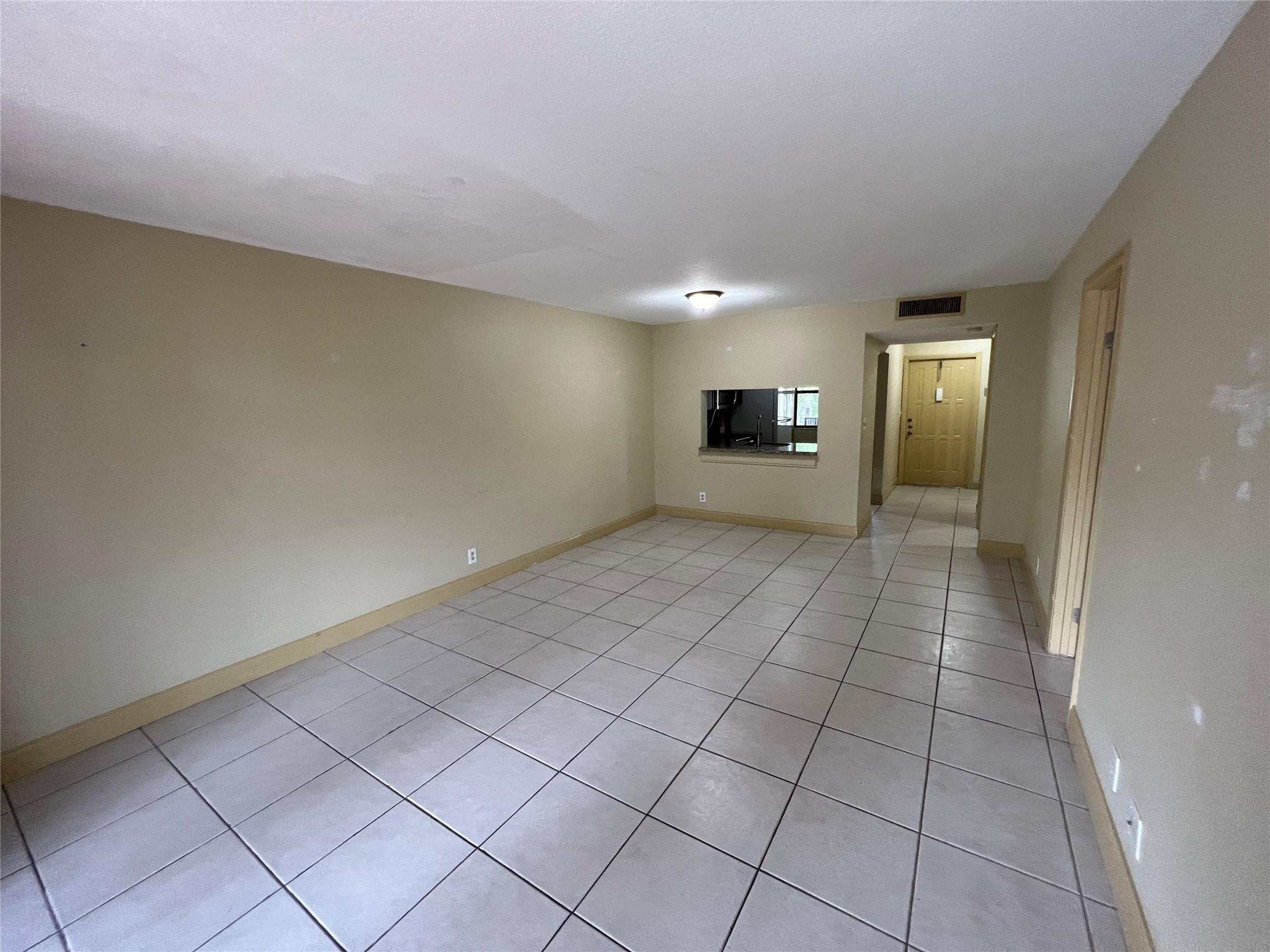 VILLAS AT MEADOW LAKES CONDO - Residential Lease