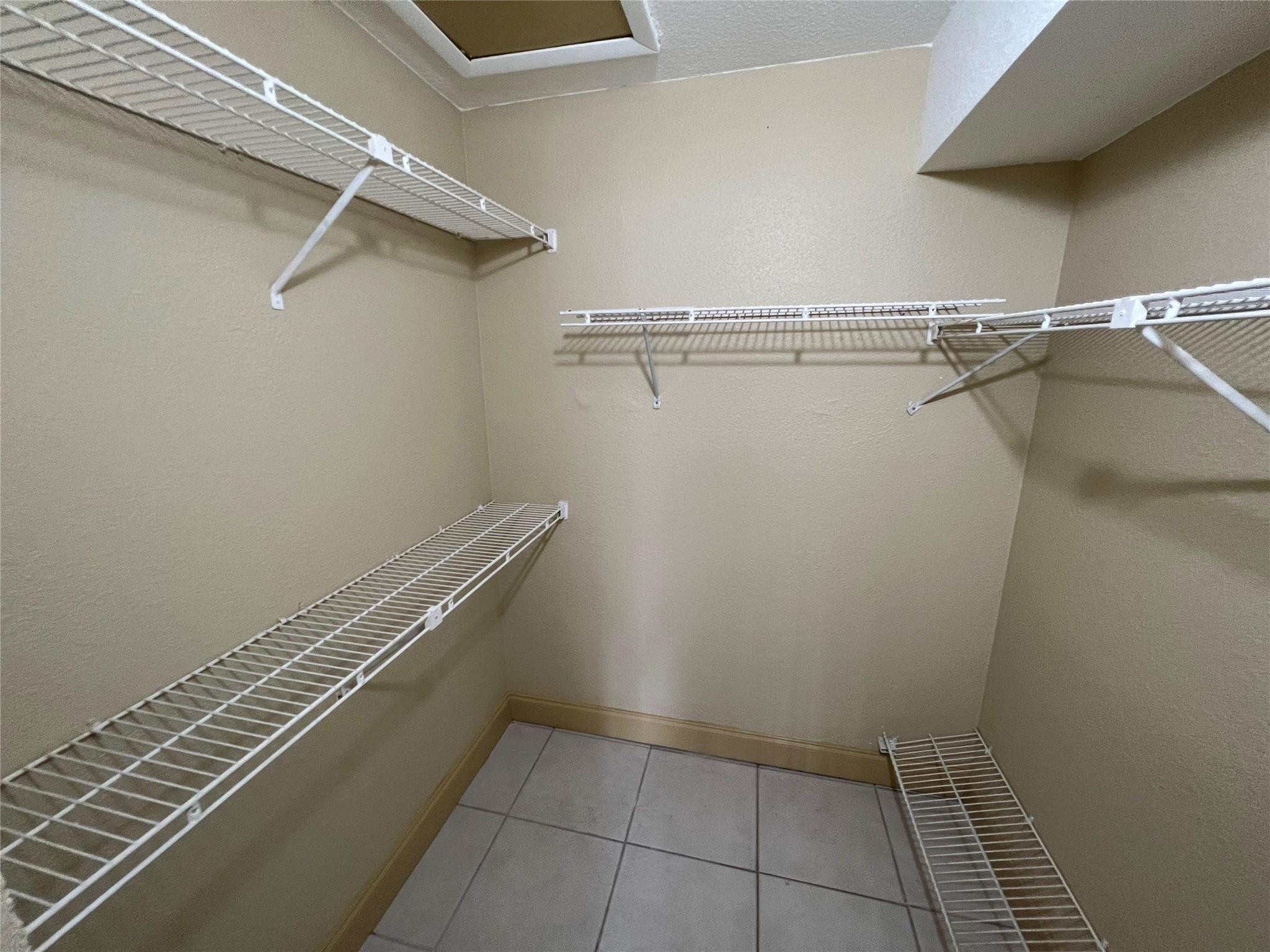 VILLAS AT MEADOW LAKES CONDO - Residential Lease