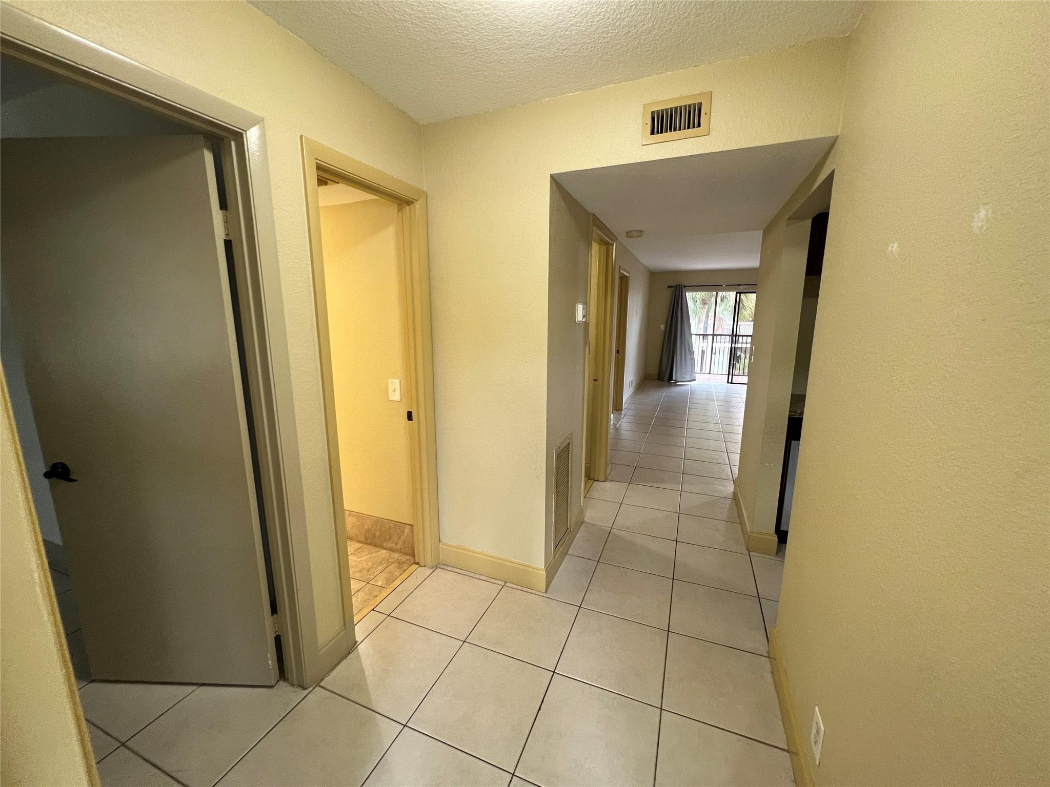VILLAS AT MEADOW LAKES CONDO - Residential Lease