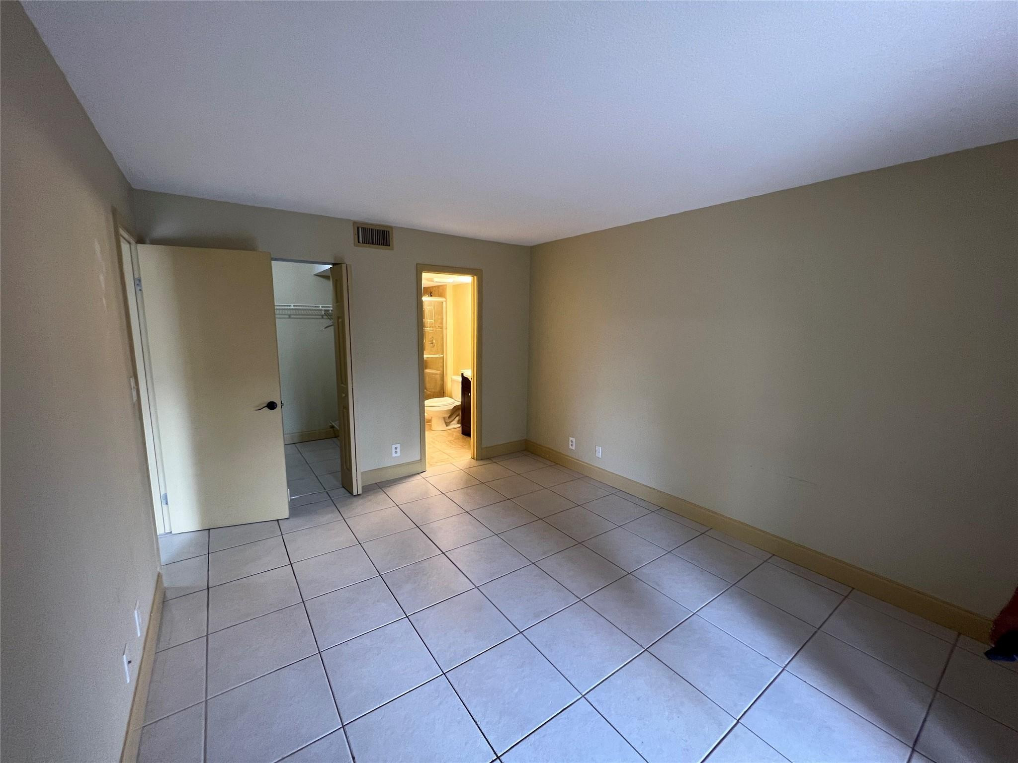 VILLAS AT MEADOW LAKES CONDO - Residential Lease