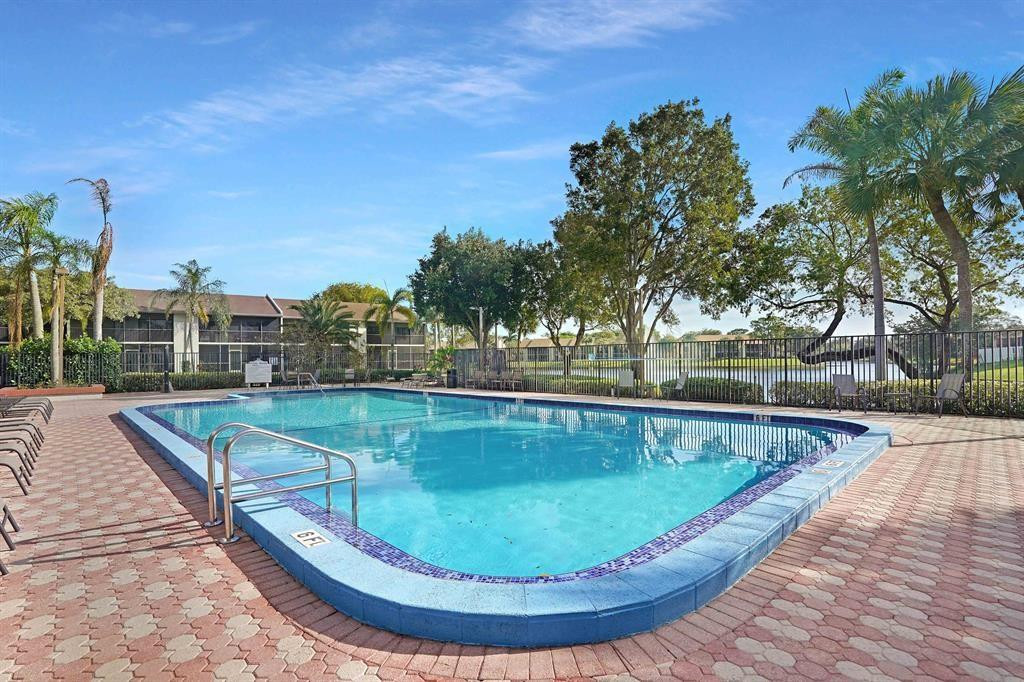 VILLAS AT MEADOW LAKES CONDO - Residential Lease