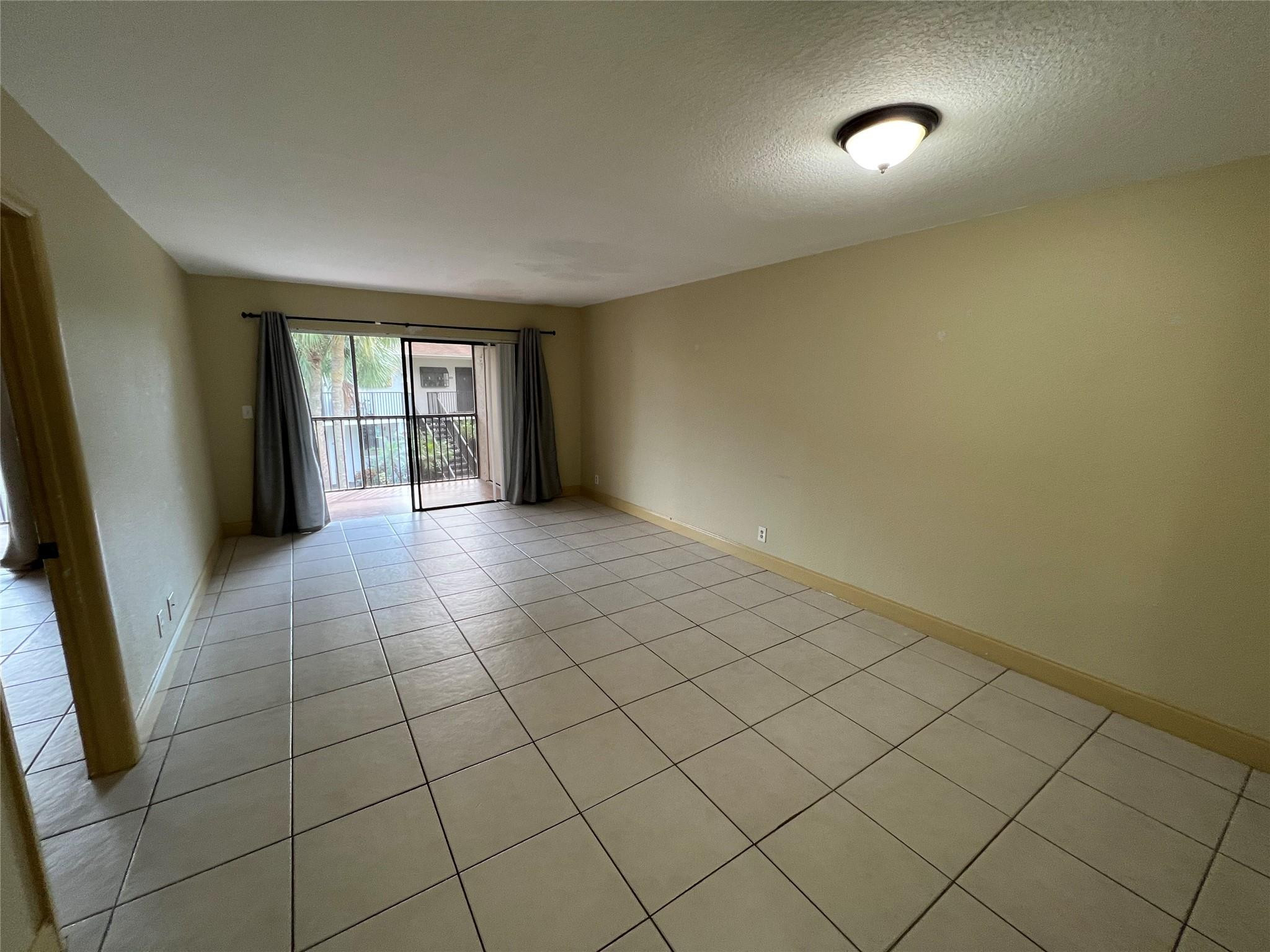 VILLAS AT MEADOW LAKES CONDO - Residential Lease