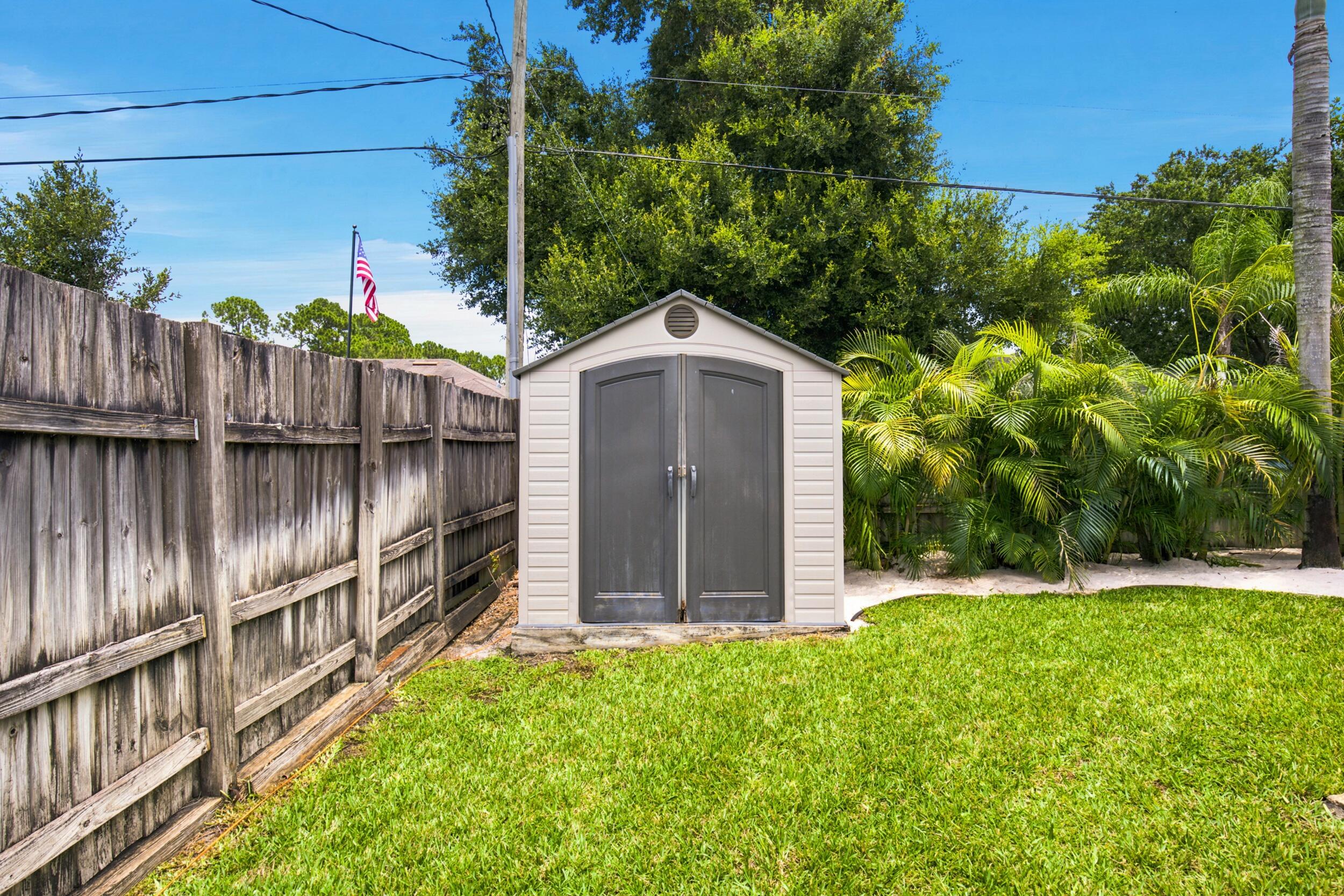 PORT ST LUCIE SECTION 13 - Residential
