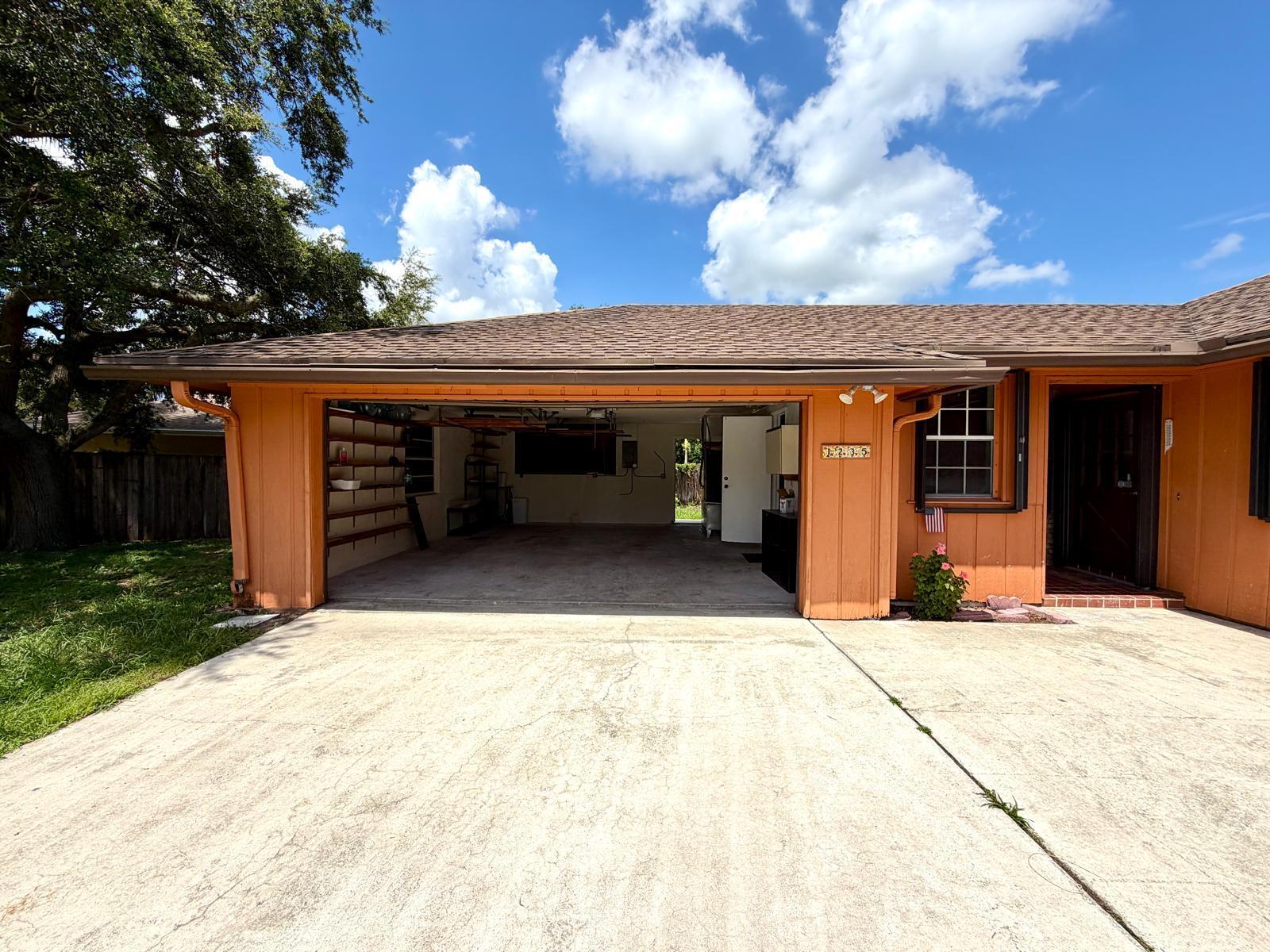 SOUTH SHORE 1 OF WELLINGTON - Residential Lease
