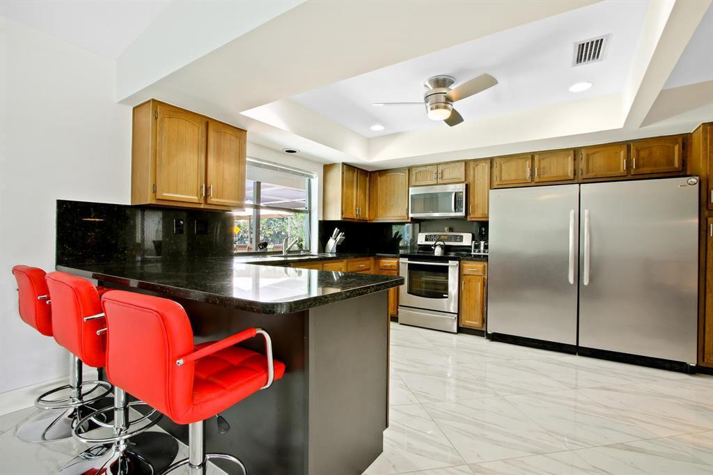 COUNTRY CLUB VILLAGE SEC B - Residential