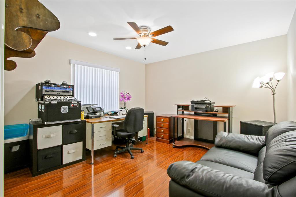COUNTRY CLUB VILLAGE SEC B - Residential