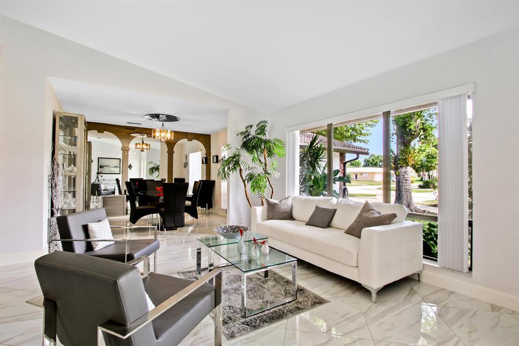COUNTRY CLUB VILLAGE SEC B - Residential