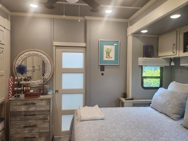 SILVER PALMS RV VILLAGE - Land