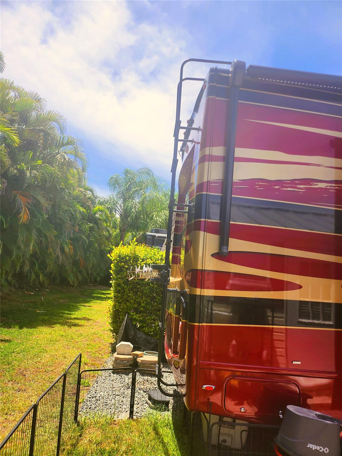 SILVER PALMS RV VILLAGE - Land