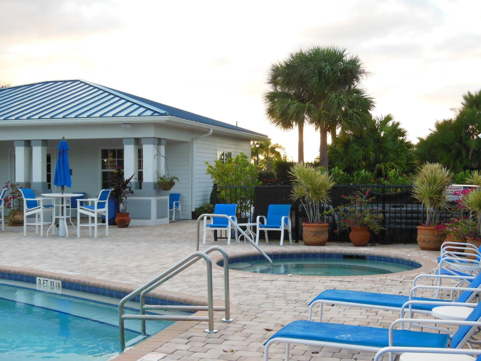 SILVER PALMS RV VILLAGE - Land