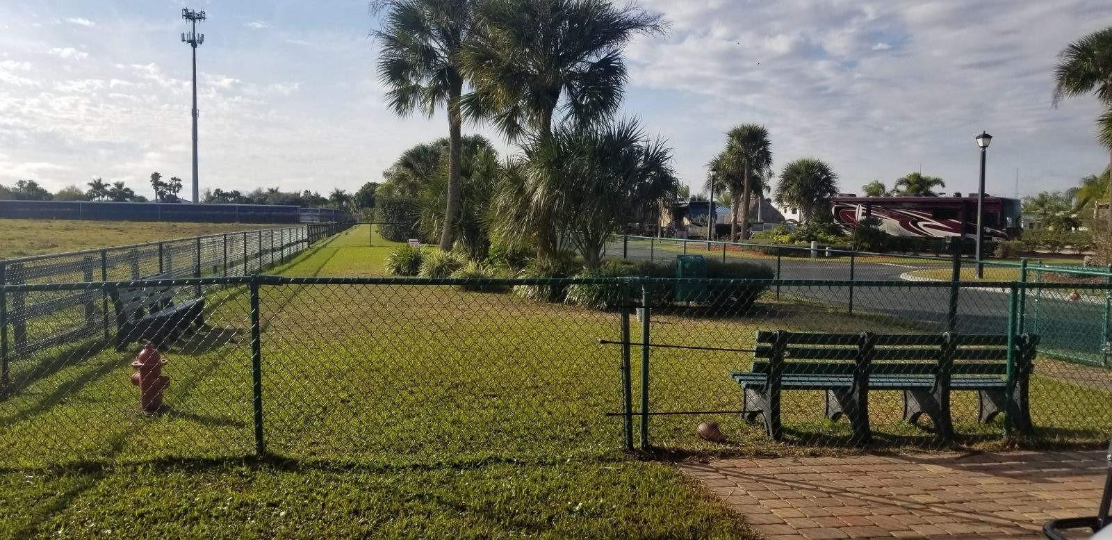 SILVER PALMS RV VILLAGE - Land