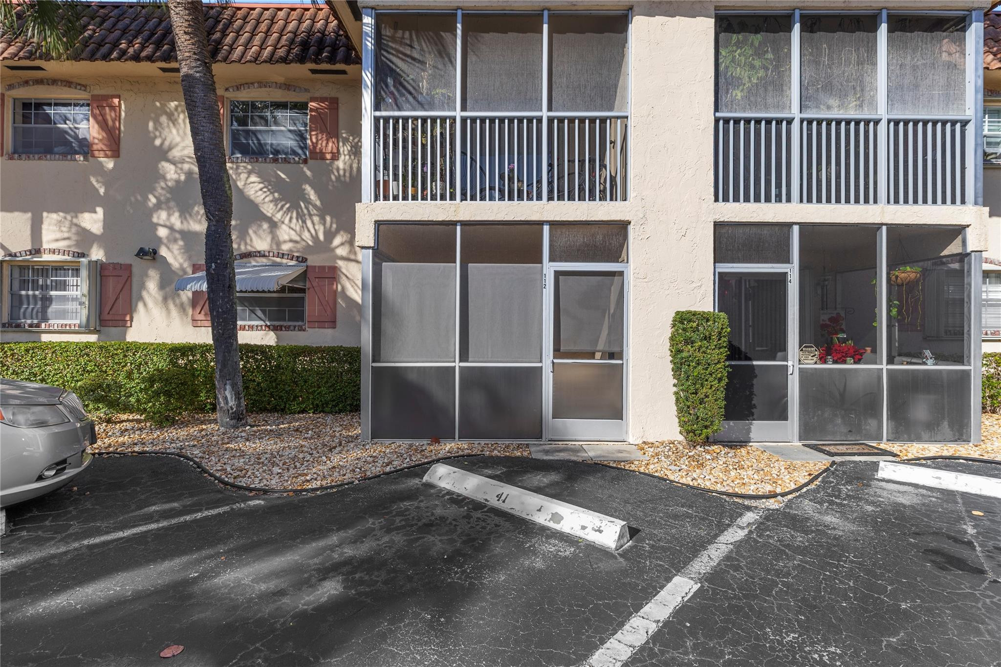 BARCELONA GARDENS CONDO BLDG 100 - Residential Lease