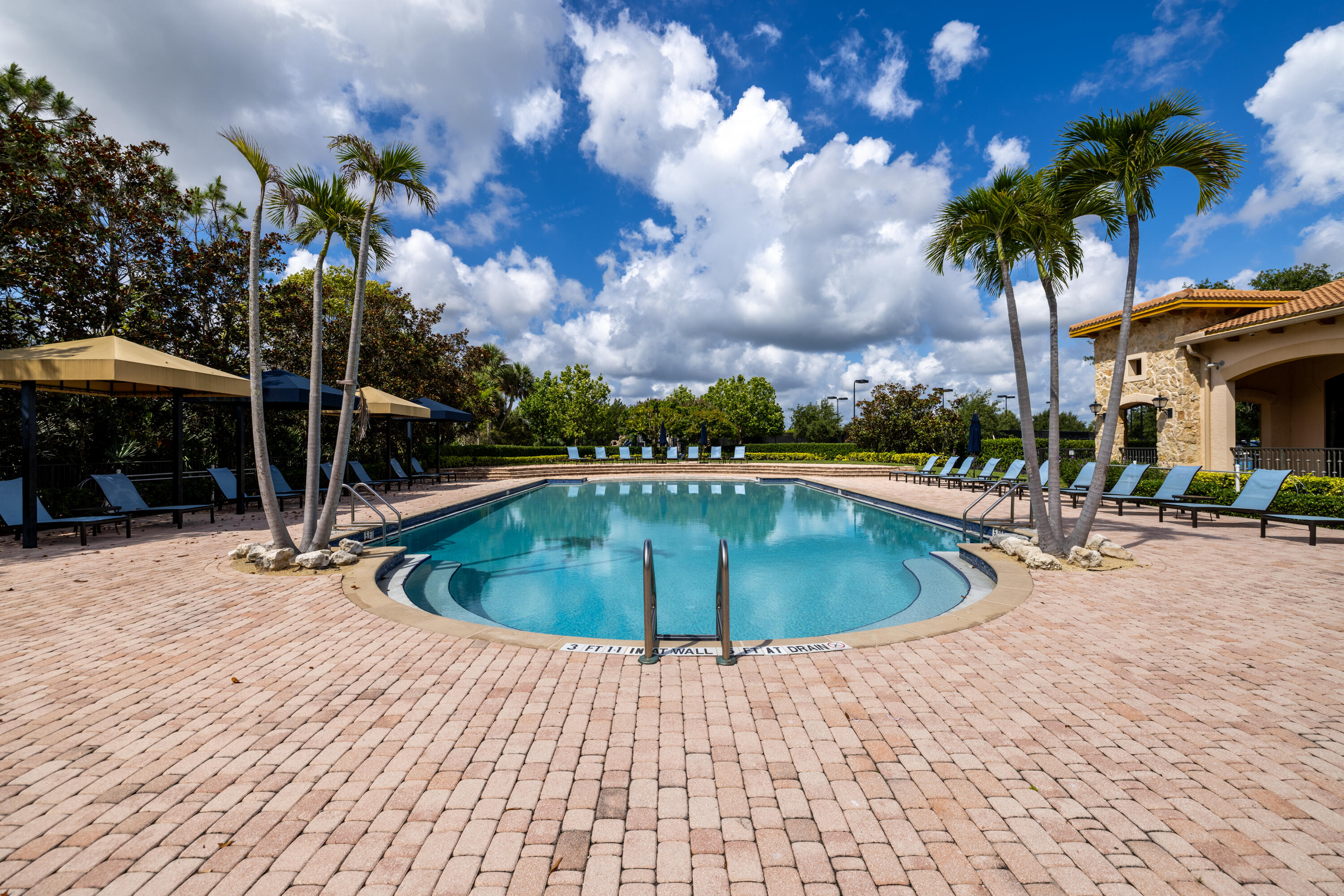 Jupiter Country Club - Residential