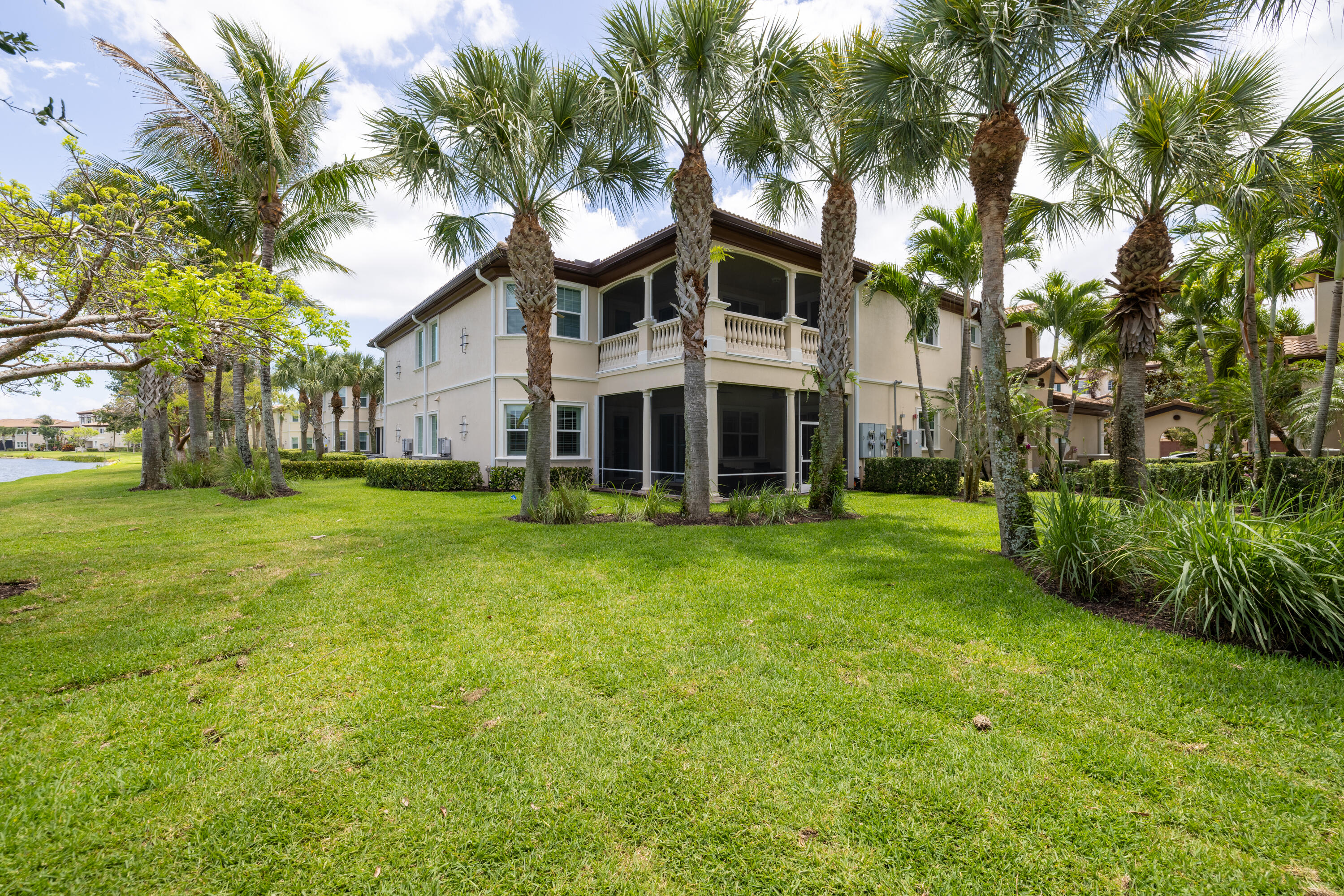 Jupiter Country Club - Residential