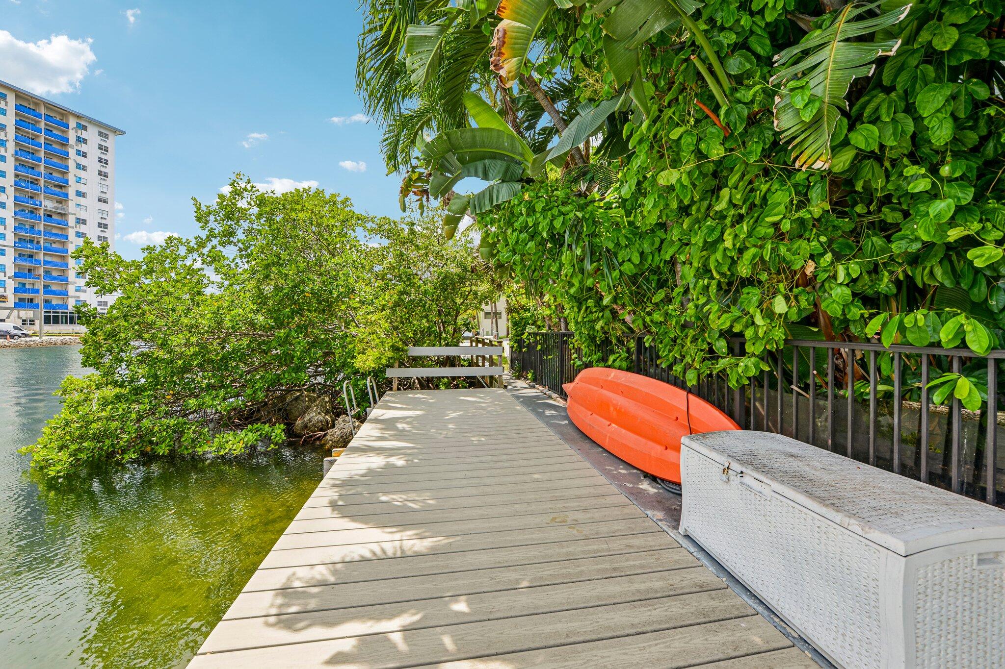 POINCIANA IS YT & RCQ CLUB CONDO - Residential