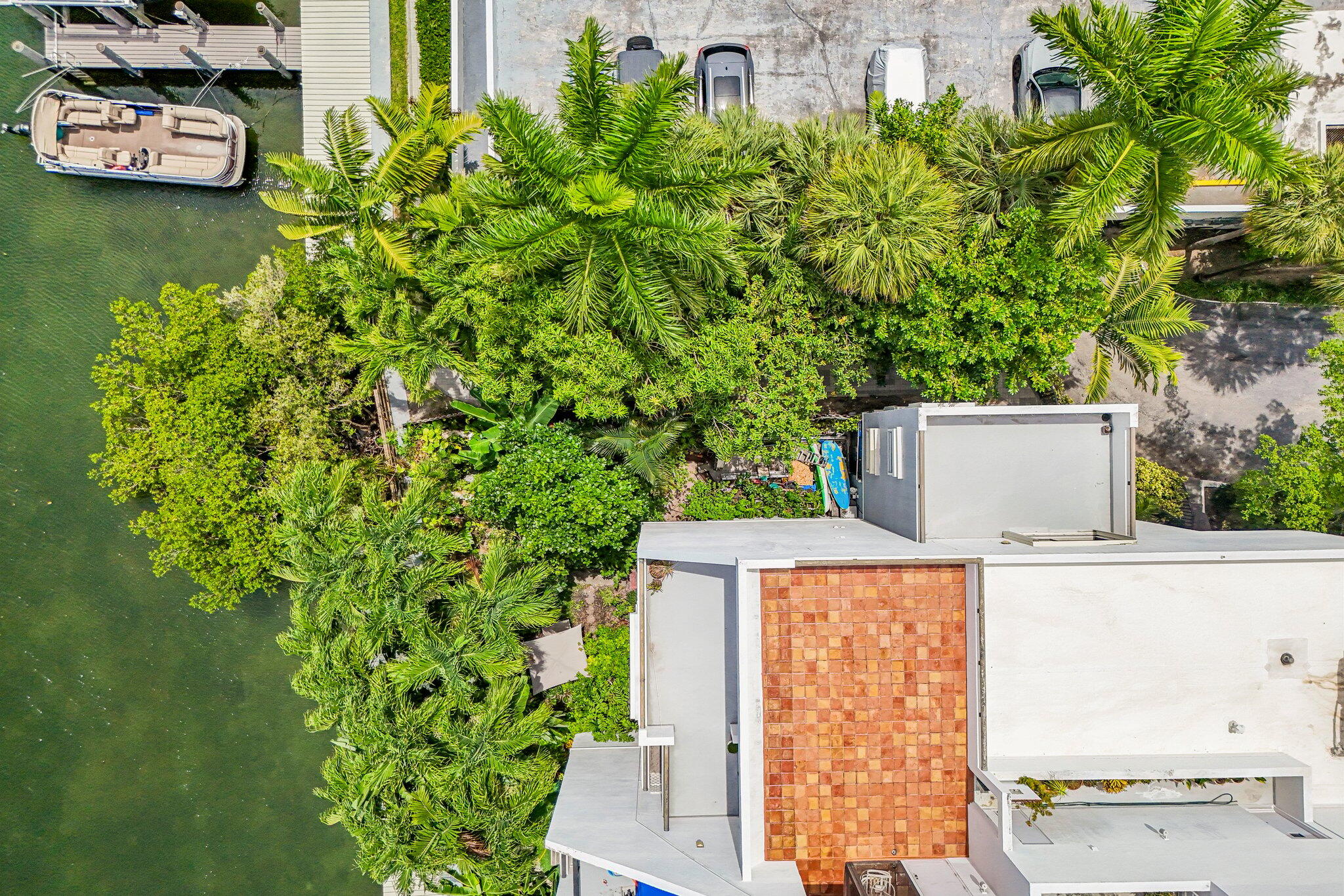 POINCIANA IS YT & RCQ CLUB CONDO - Residential