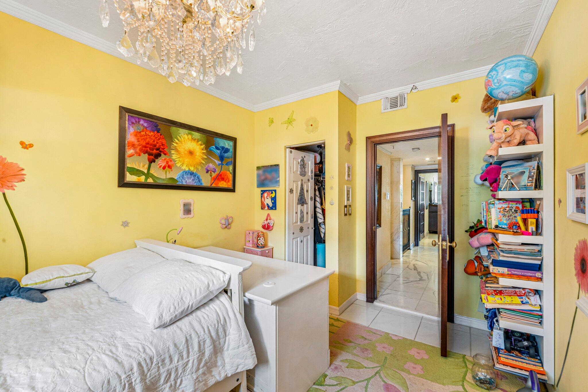 POINCIANA IS YT & RCQ CLUB CONDO - Residential