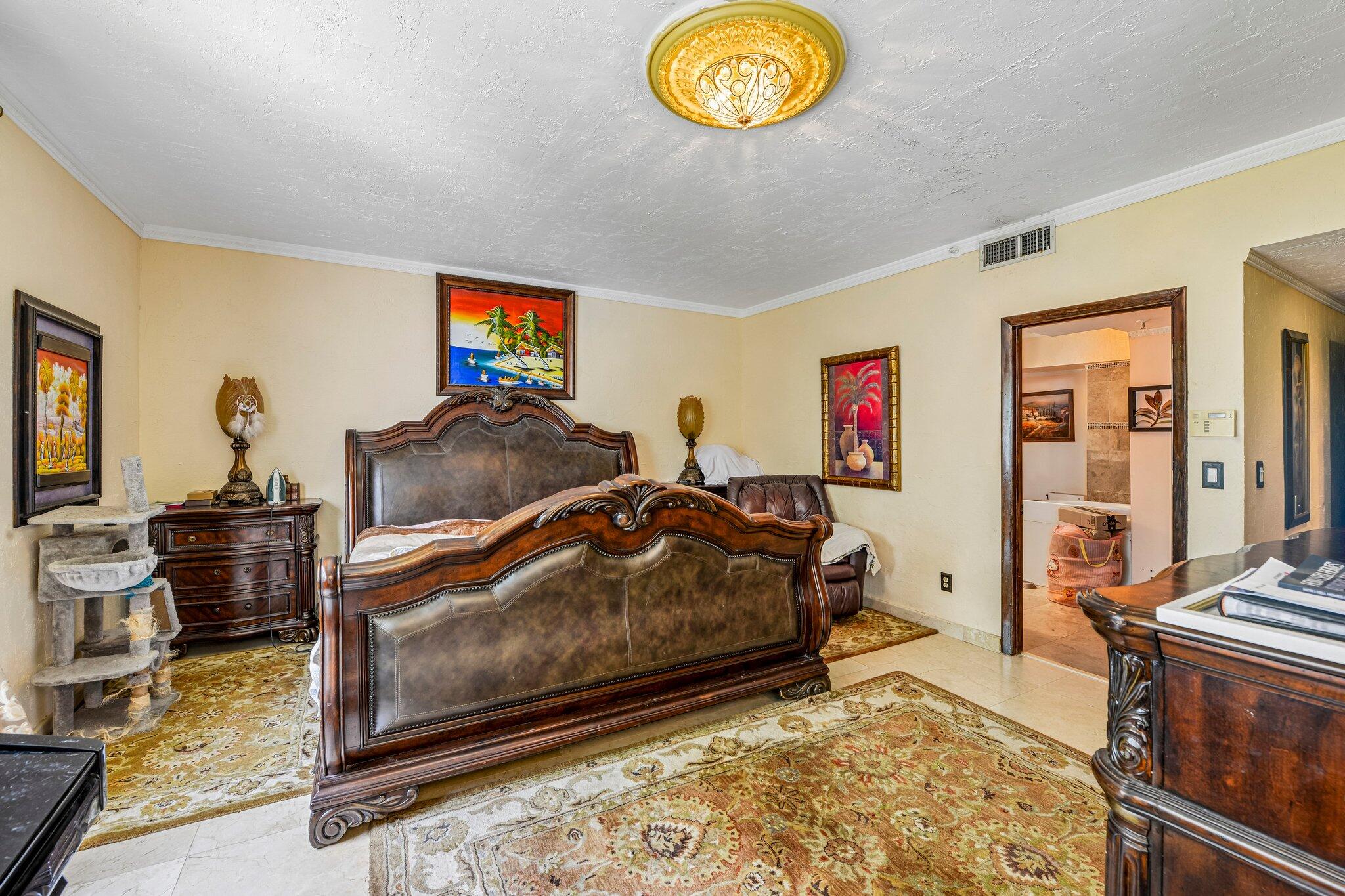 POINCIANA IS YT & RCQ CLUB CONDO - Residential