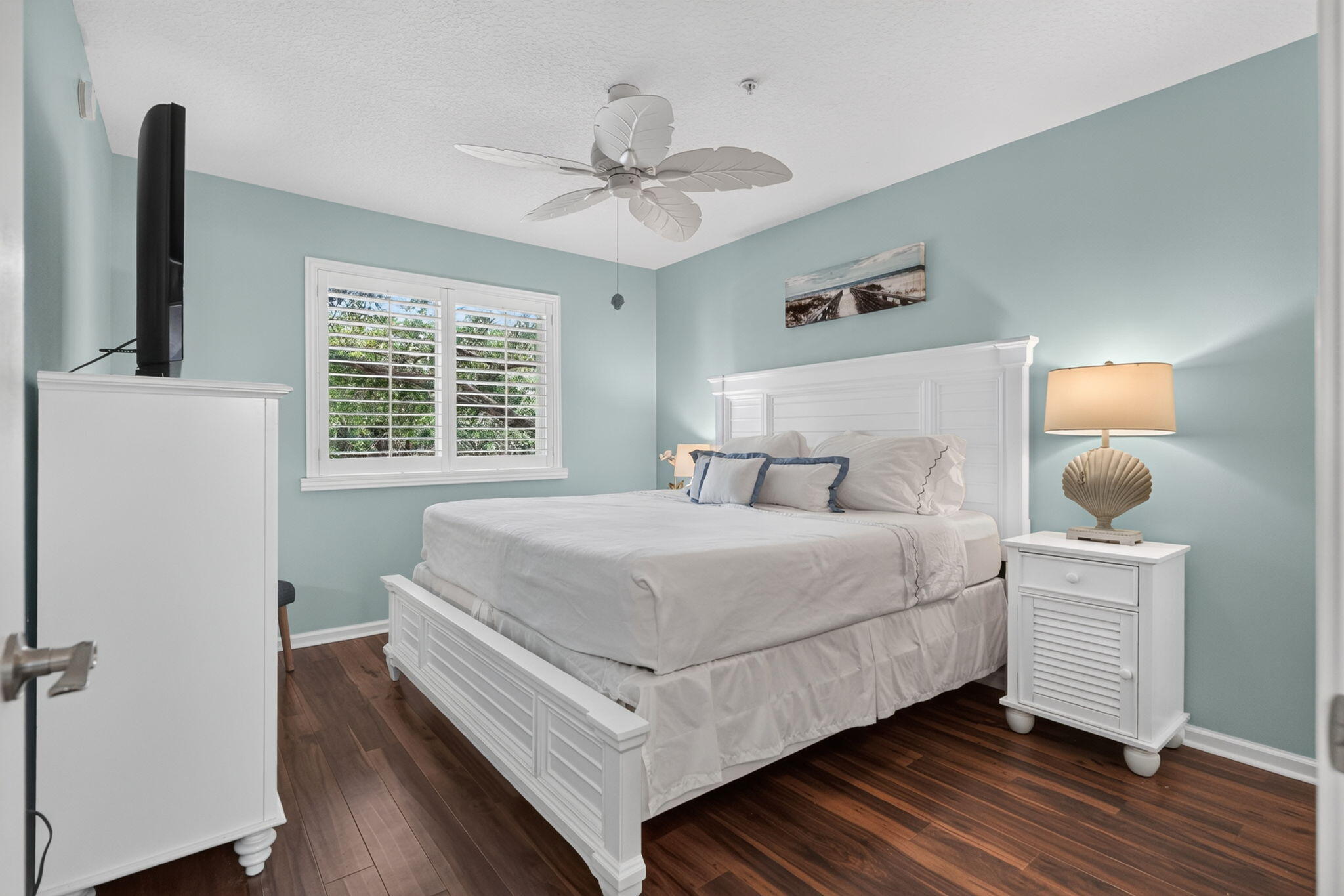 LIGHTHOUSE COVE AT TEQUESTA CONDO - Residential