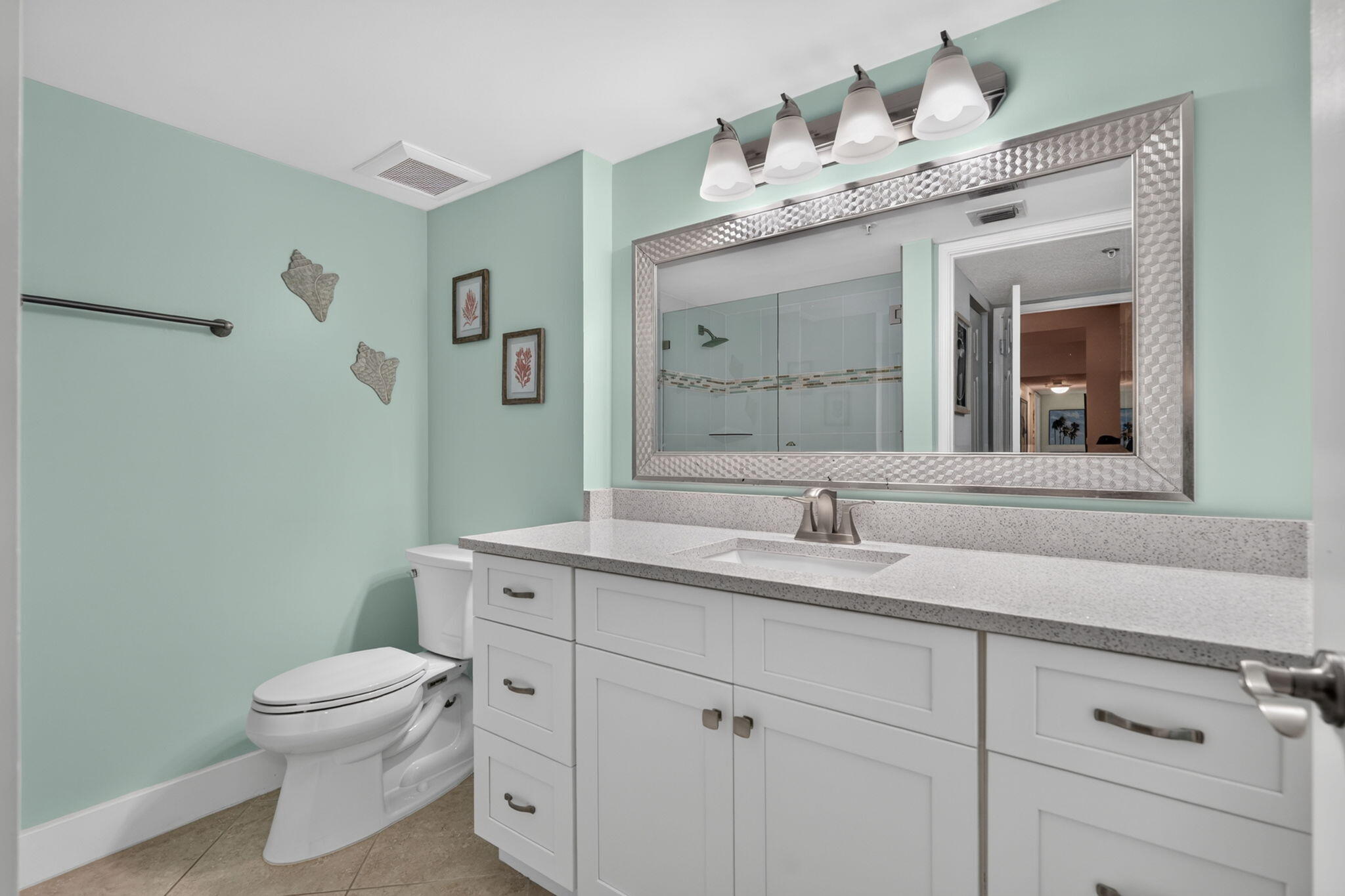 LIGHTHOUSE COVE AT TEQUESTA CONDO - Residential