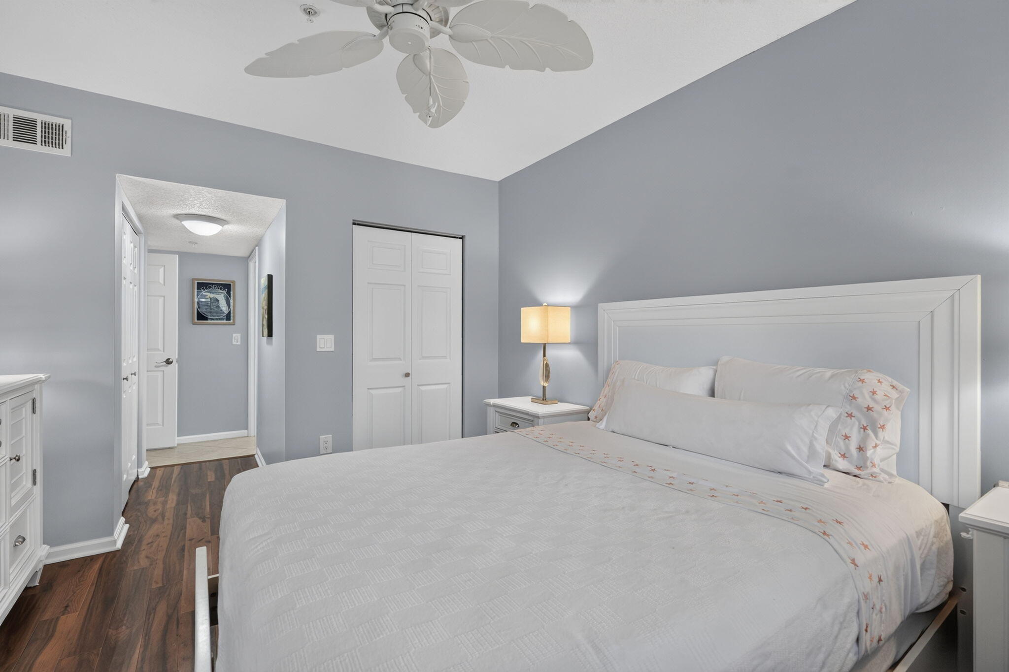 LIGHTHOUSE COVE AT TEQUESTA CONDO - Residential