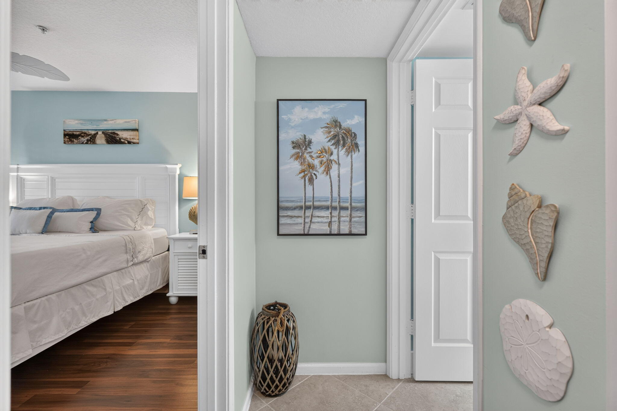 LIGHTHOUSE COVE AT TEQUESTA CONDO - Residential