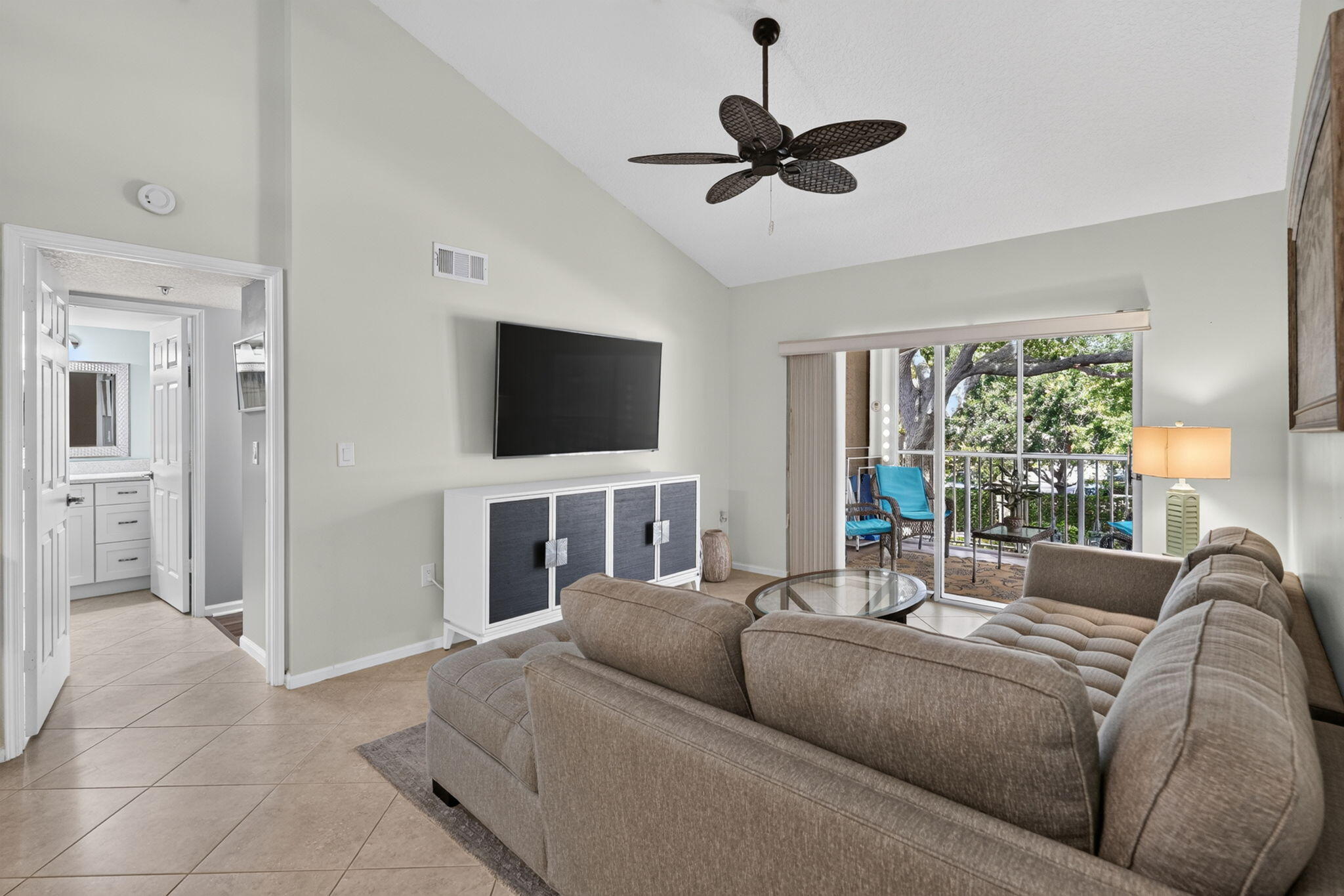 LIGHTHOUSE COVE AT TEQUESTA CONDO - Residential