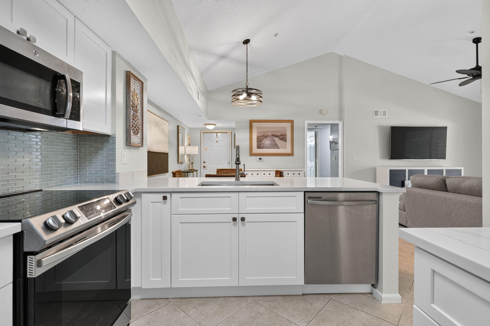 LIGHTHOUSE COVE AT TEQUESTA CONDO - Residential