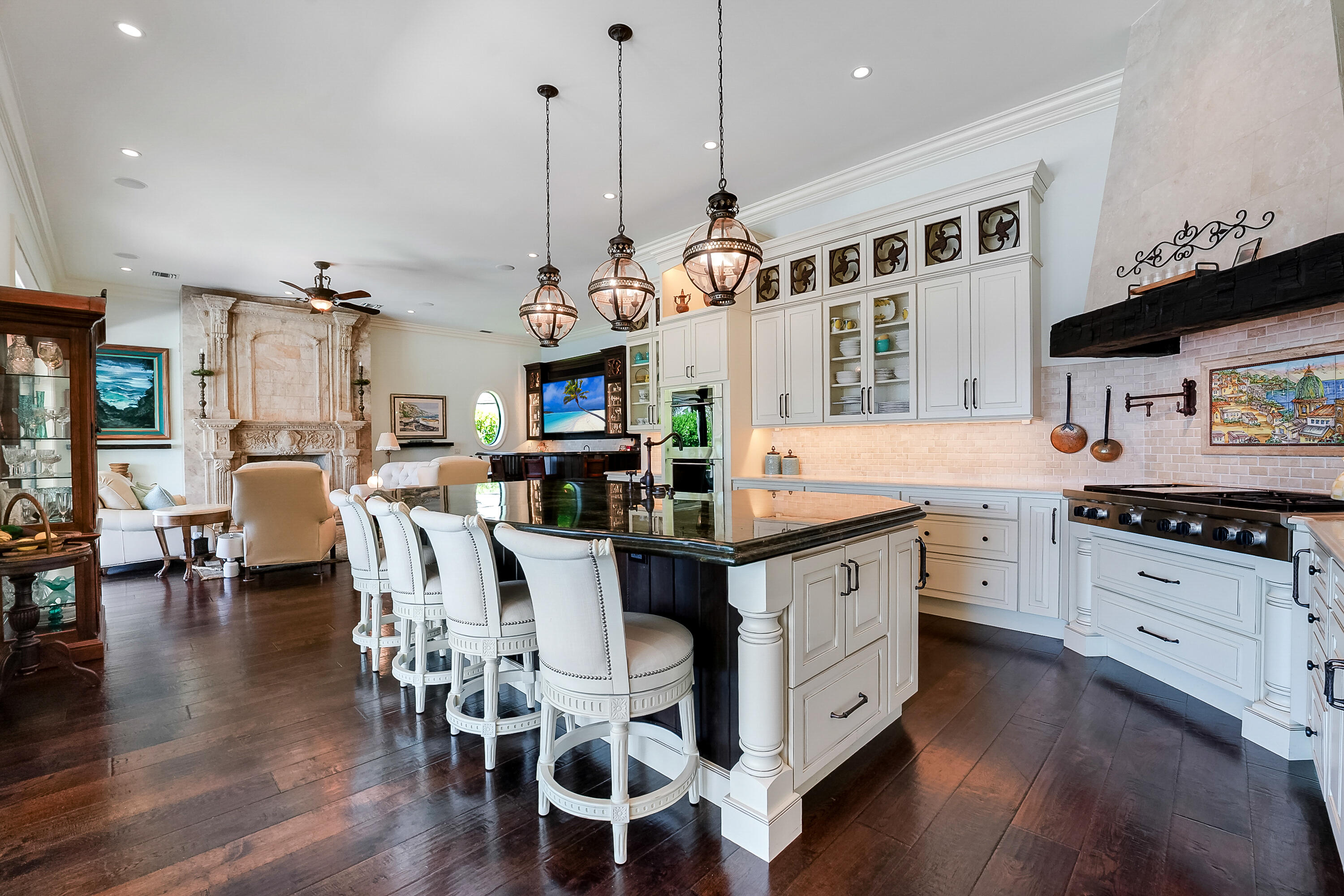 HERITAGE OAKS - Residential