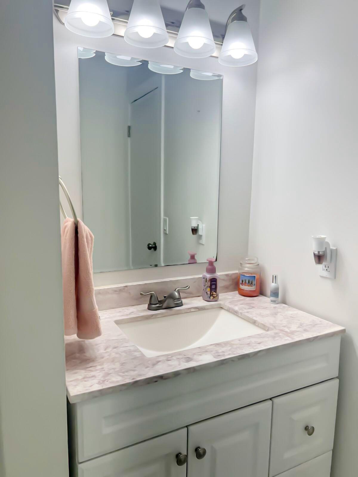 COUNTERPOINT ESTATES 3 - Residential Lease