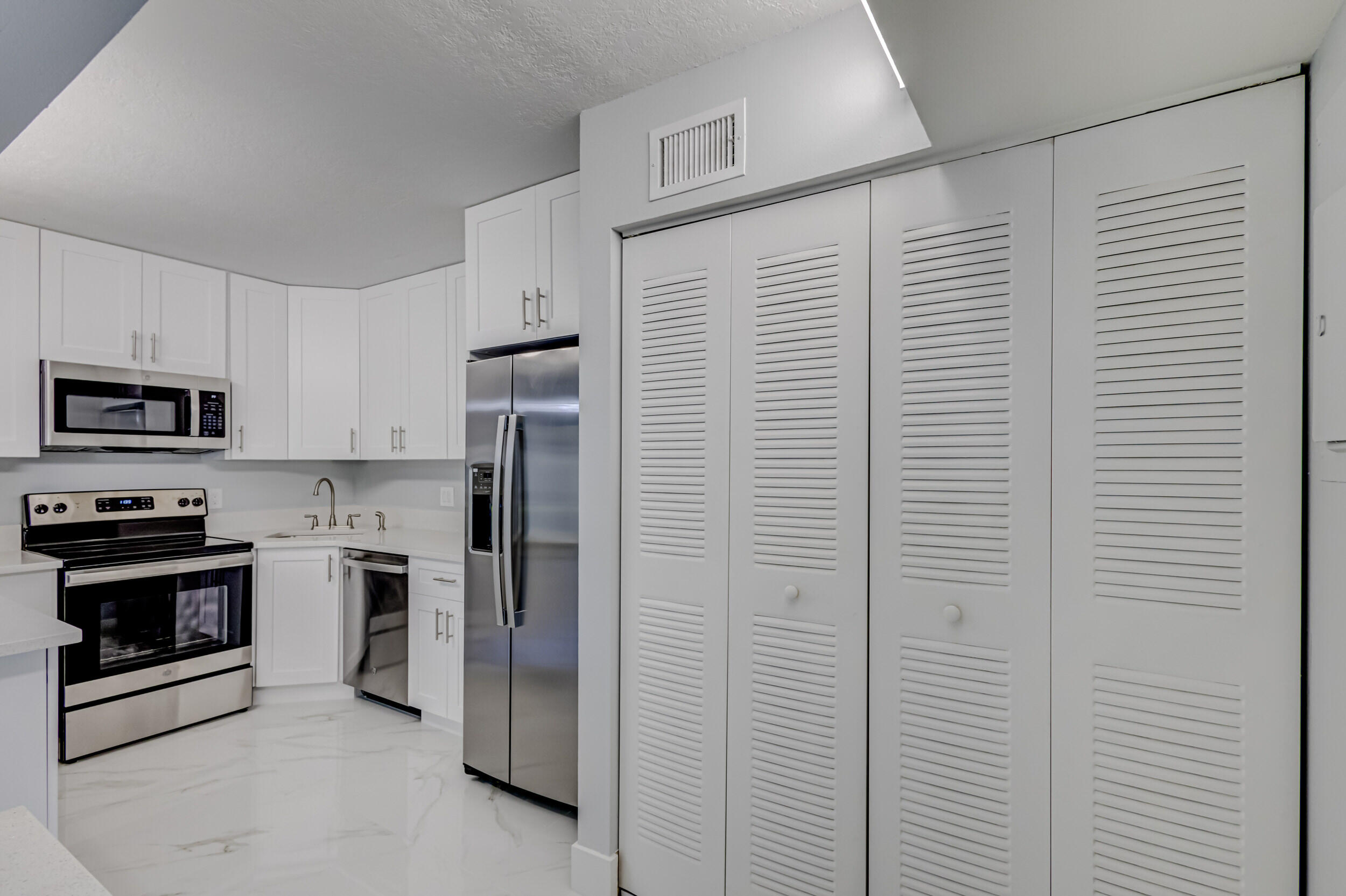 Pine Ridge at Haverhill Condo - Residential Lease
