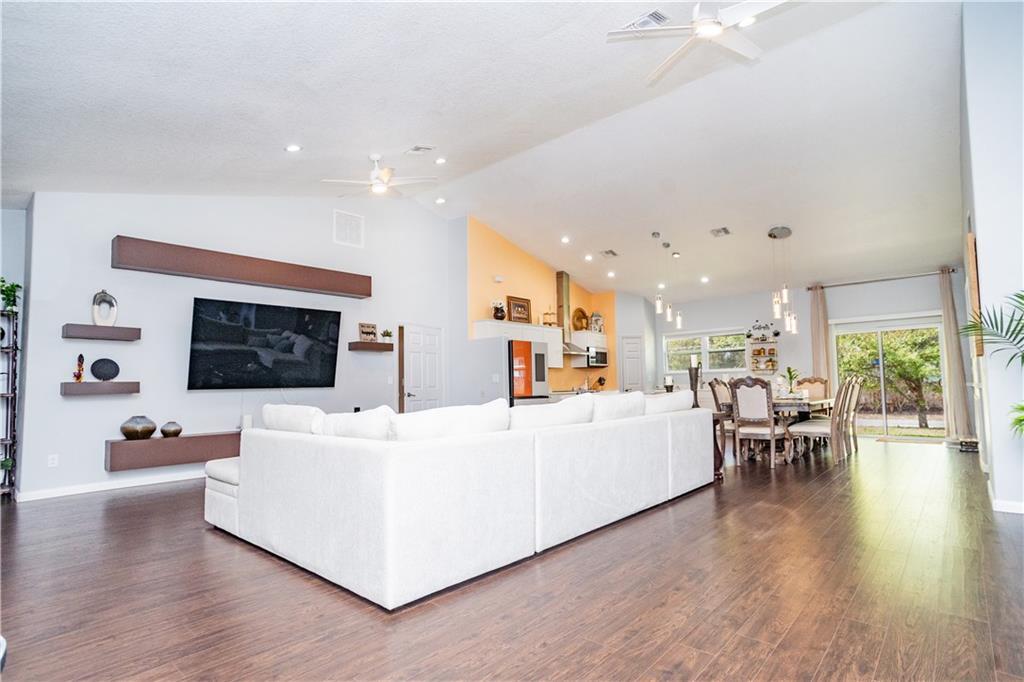 SEBASTIAN HIGHLANDS UNIT 8 - Residential
