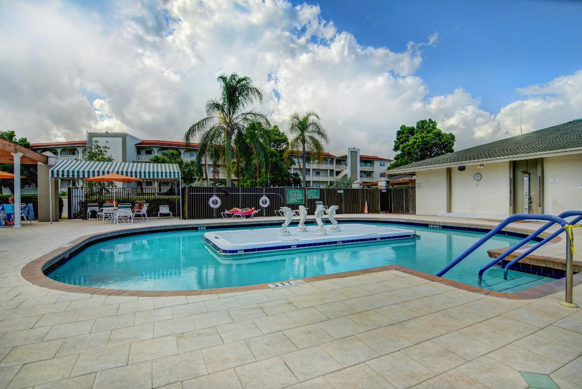 WYNMOOR VILLAGE - Residential