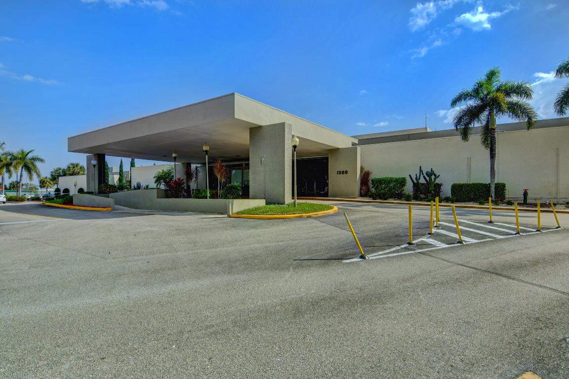 WYNMOOR VILLAGE - Residential