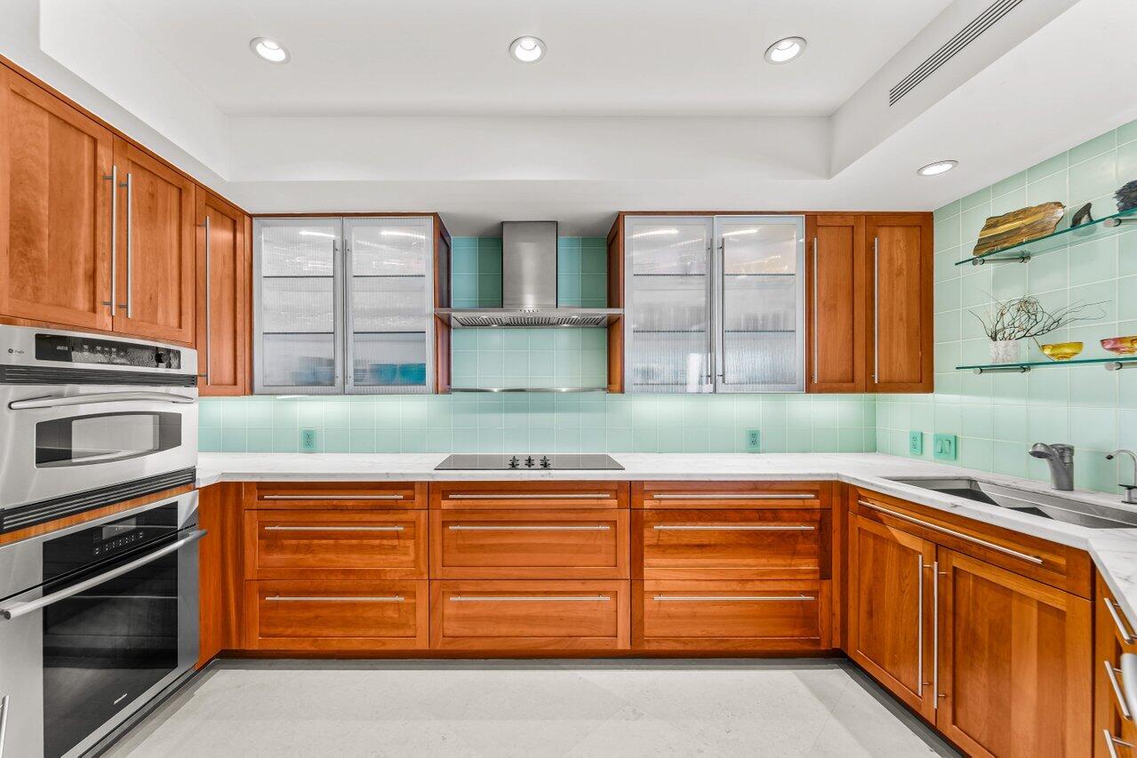 TWO THOUSAND COND AT SLOANS CURVE - Residential