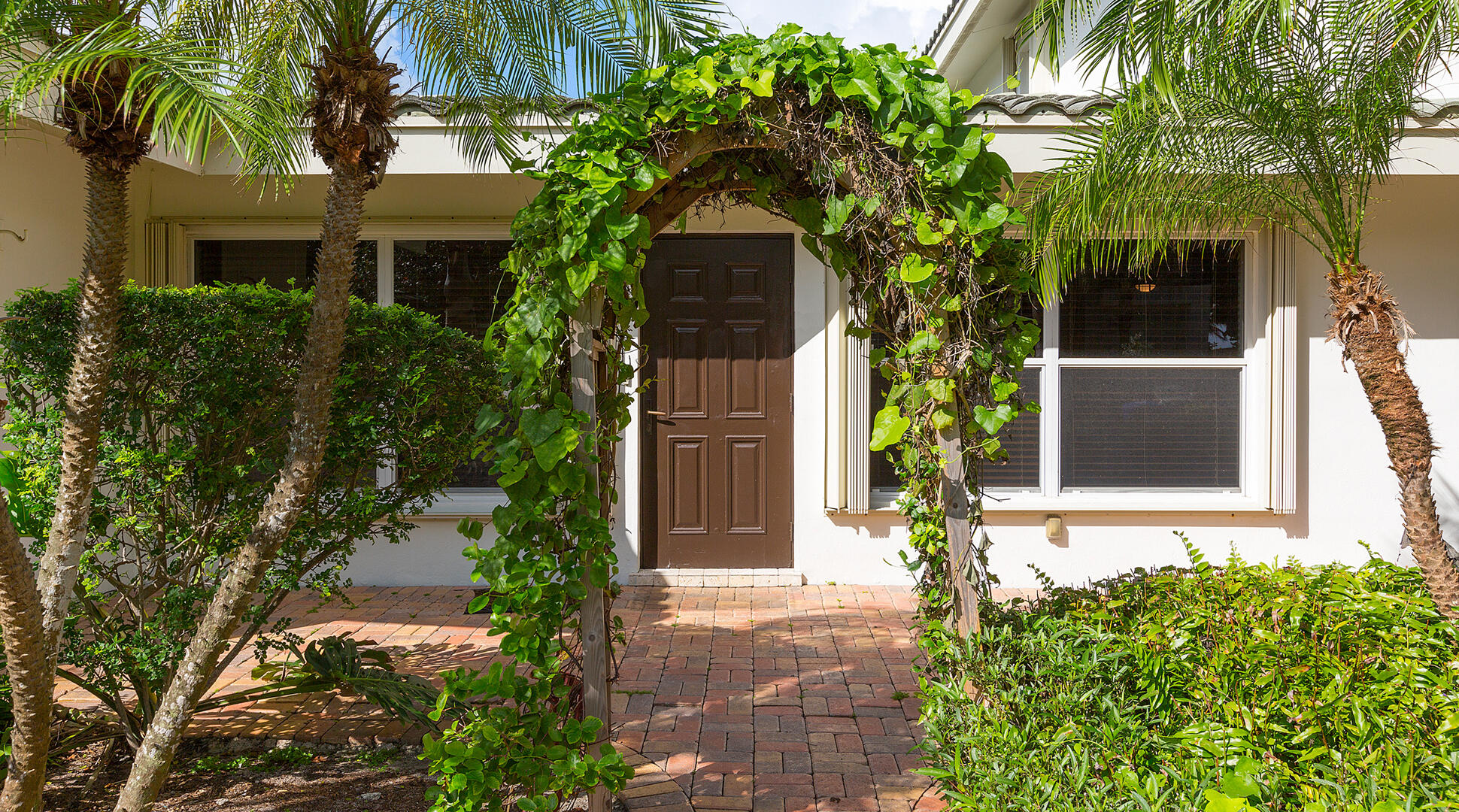 HILLSBORO SHORES SEC - Residential