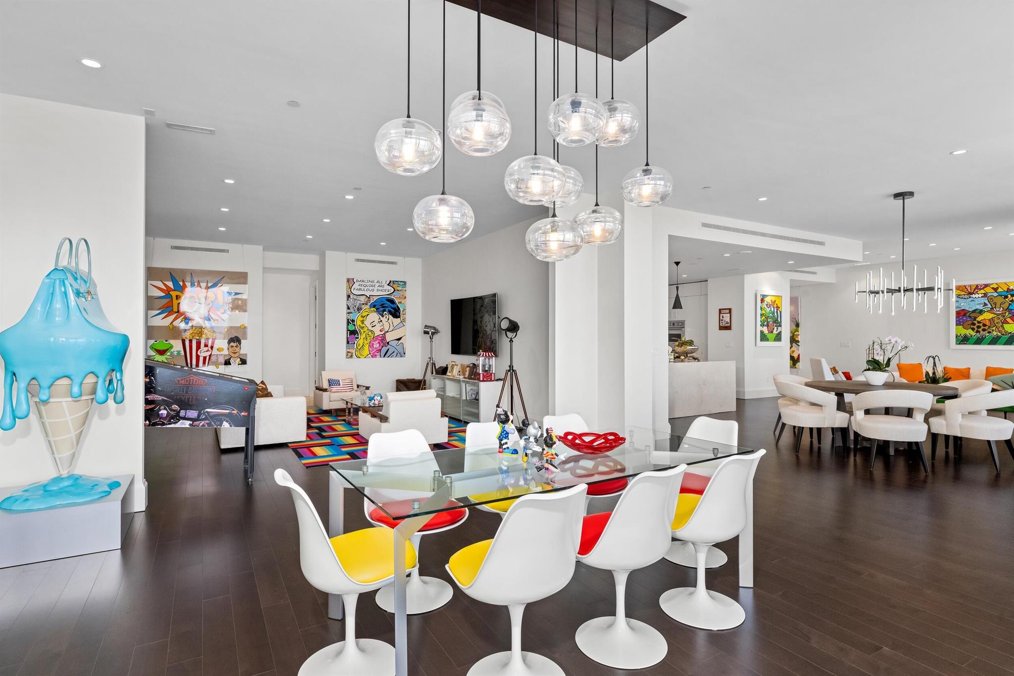 BELLARIA CONDO - Residential