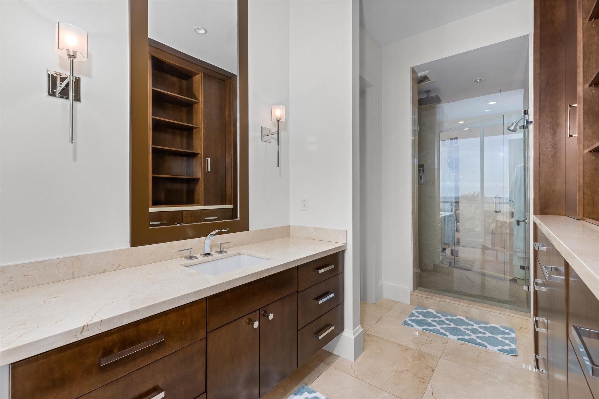 BELLARIA CONDO - Residential