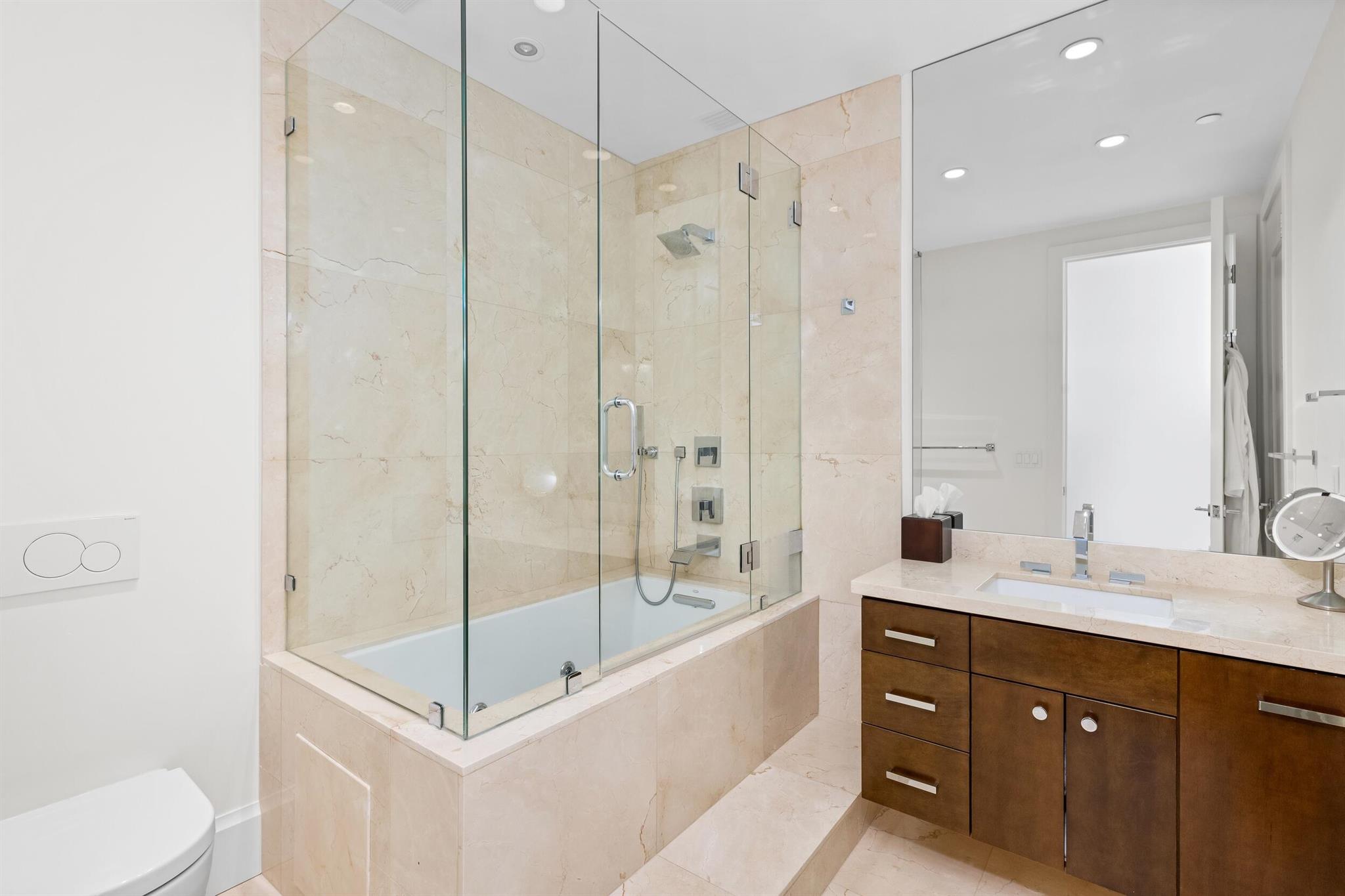 BELLARIA CONDO - Residential