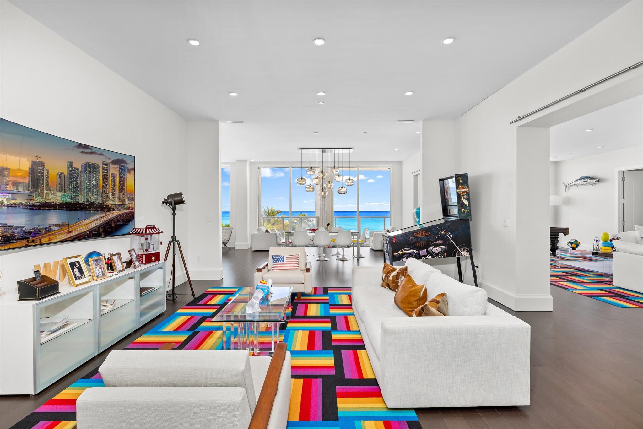 BELLARIA CONDO - Residential