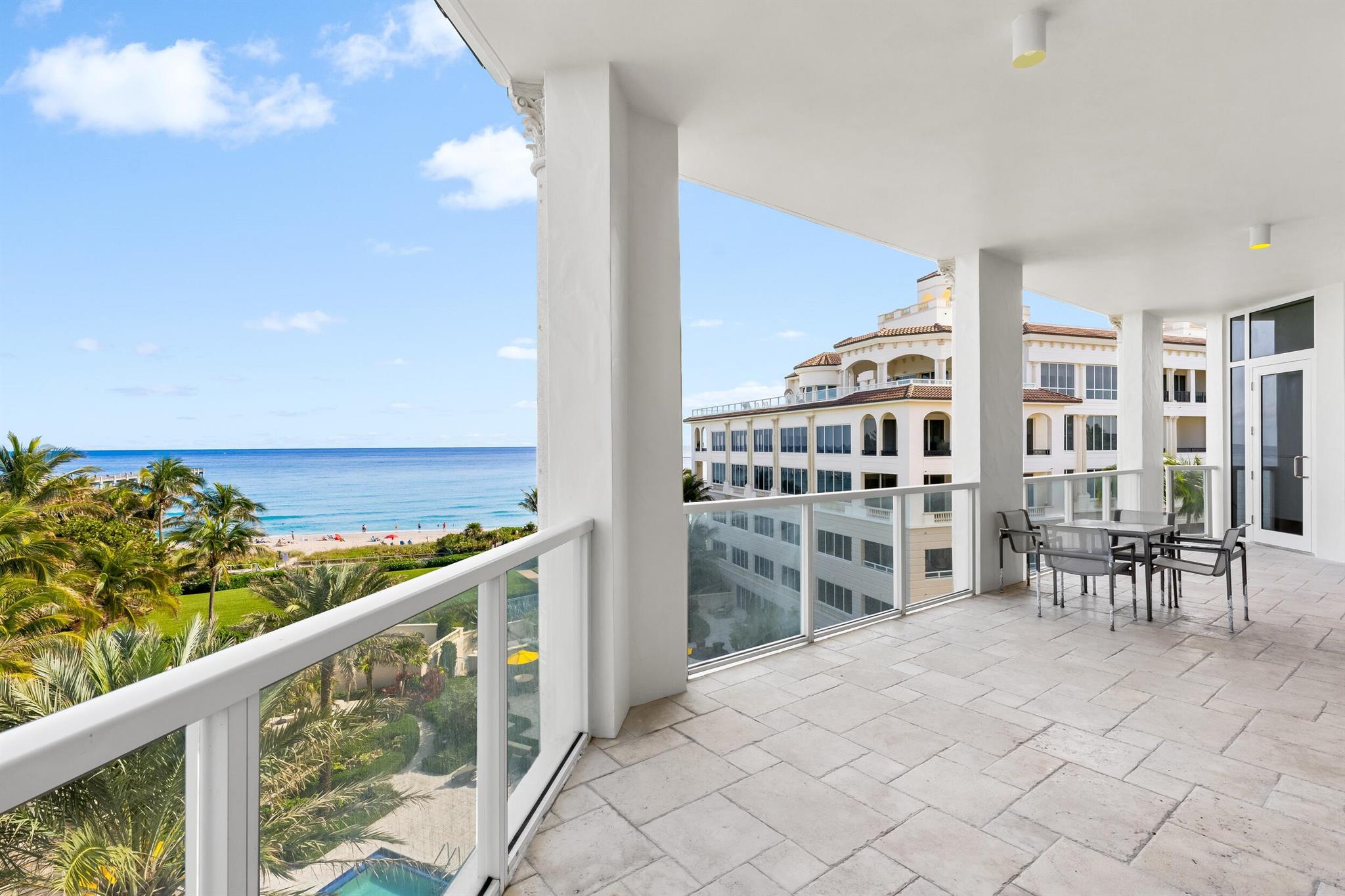 BELLARIA CONDO - Residential