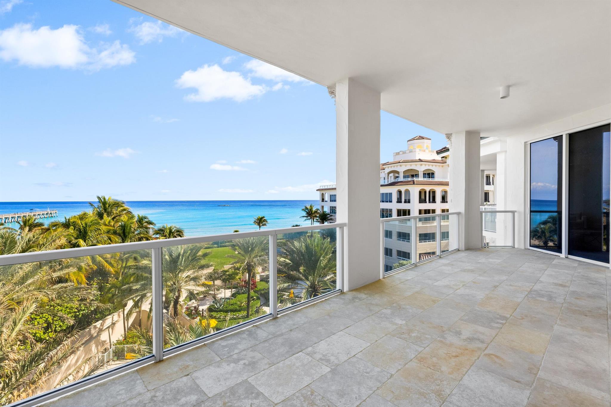 BELLARIA CONDO - Residential